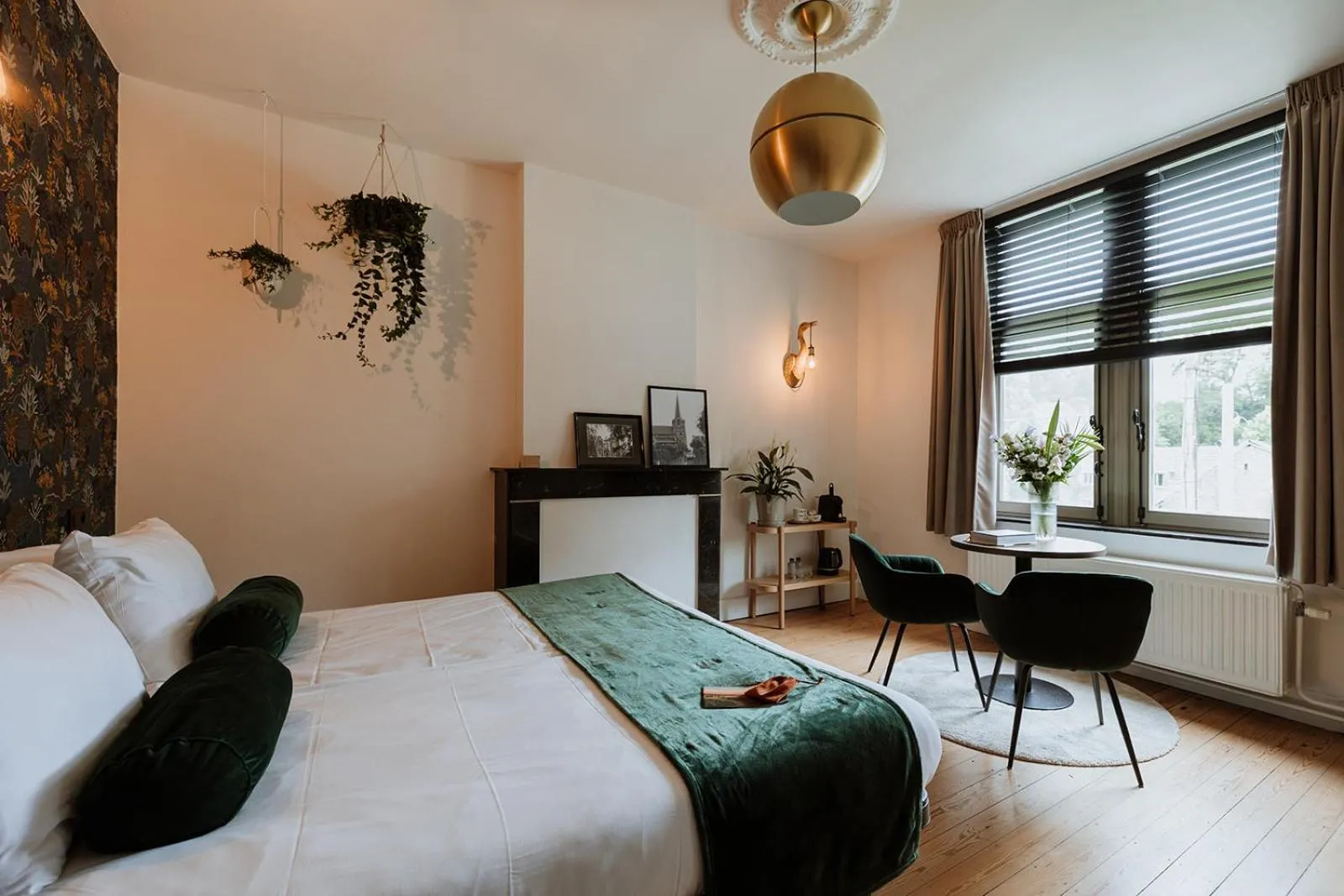 Bed in B&B het Notarishuis - authentiek verblijf nabij Maastricht