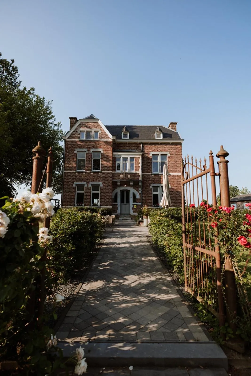 Property building in B&B het Notarishuis - authentiek verblijf nabij Maastricht