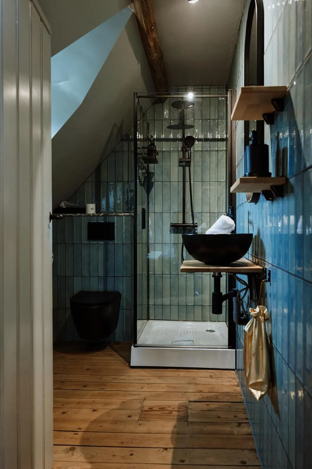 Shower in B&B het Notarishuis - authentiek verblijf nabij Maastricht
