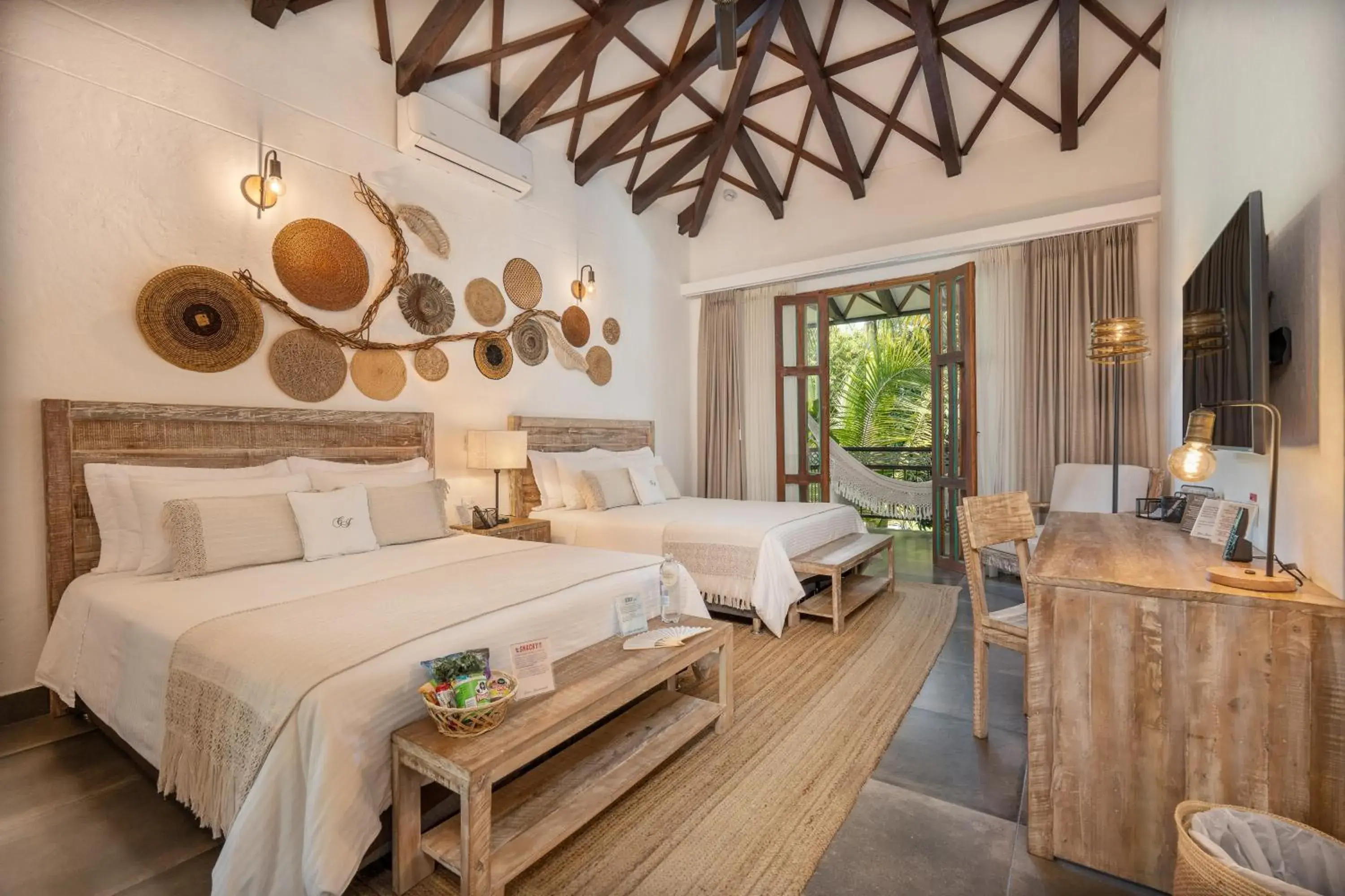 Quadruple Room with Balcony in Casa Jacaranda Hotel Boutique -Cauca Viejo- Mayores de 14 años Quadruple Room with Balcony in Casa Jacaranda Hotel Boutique -Cauca Viejo- Mayores de 14 años