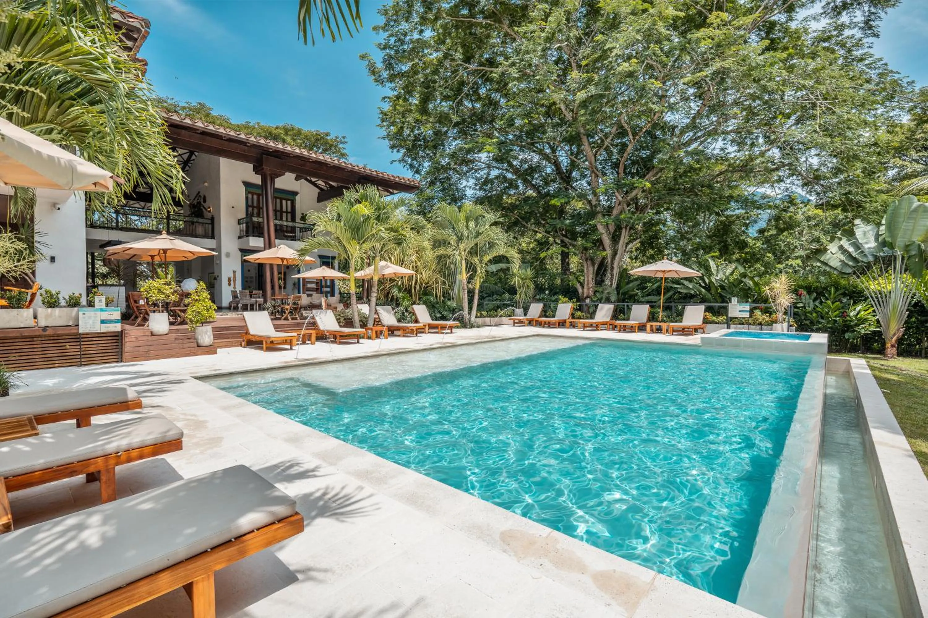 Day in Casa Jacaranda Hotel Boutique -Cauca Viejo- Mayores de 14 años