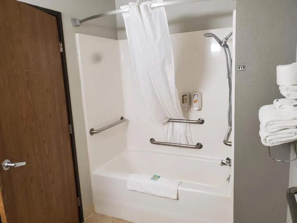 Shower in Hibbing Inn and Suites
