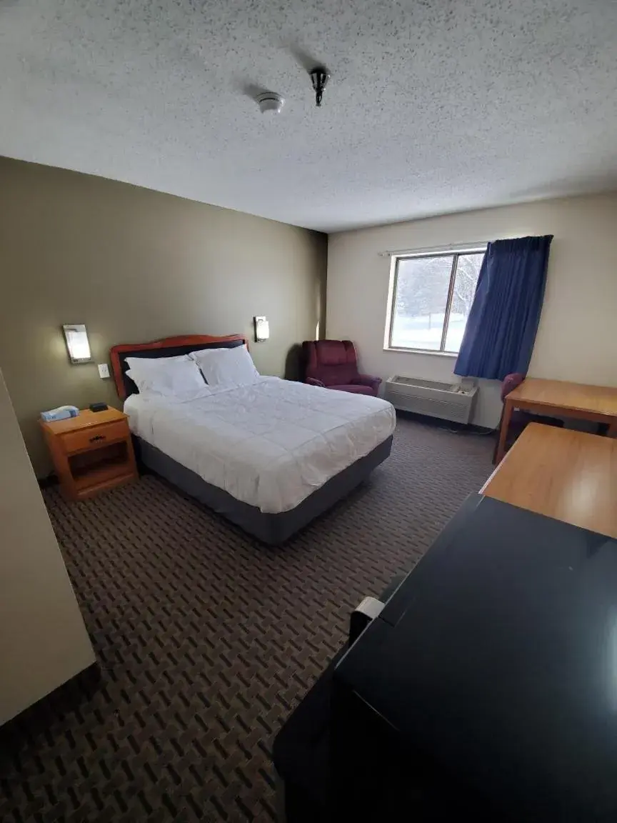 Bedroom, Bed in Hibbing Inn and Suites Bedroom, Bed in Hibbing Inn and Suites