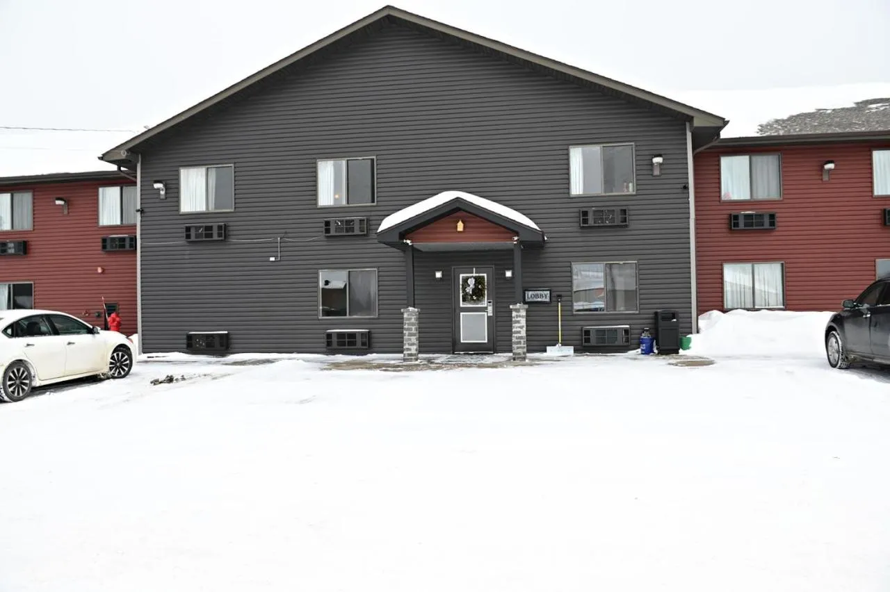 Property building in Hibbing Inn and Suites