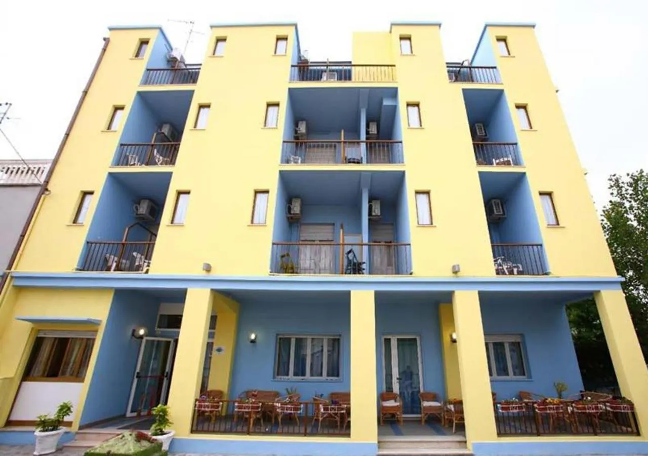 Facade/entrance in Hotel Miramare