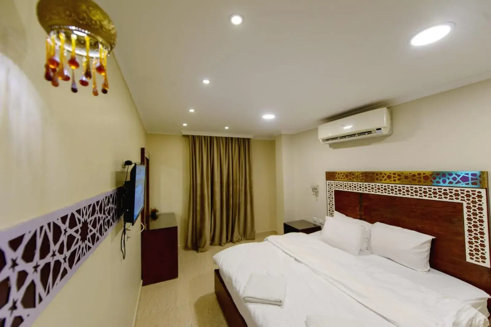 Deluxe Double Room - single occupancy in Pyramids Height Hotel & Pyramids Master Scene Rooftop Deluxe Double Room - single occupancy in Pyramids Height Hotel & Pyramids Master Scene Rooftop