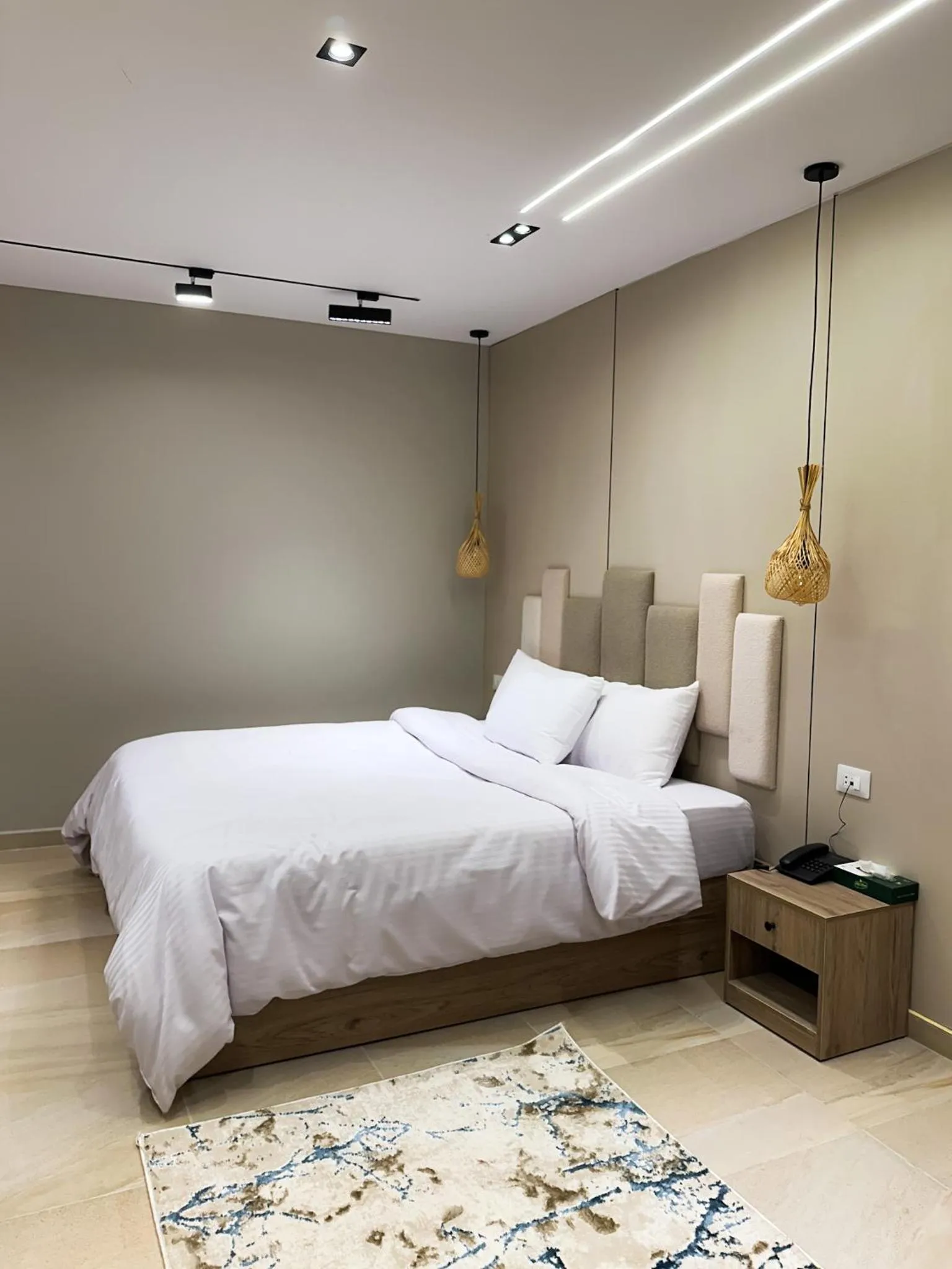 Bed in Pyramids Height Hotel & Pyramids Master Scene Rooftop