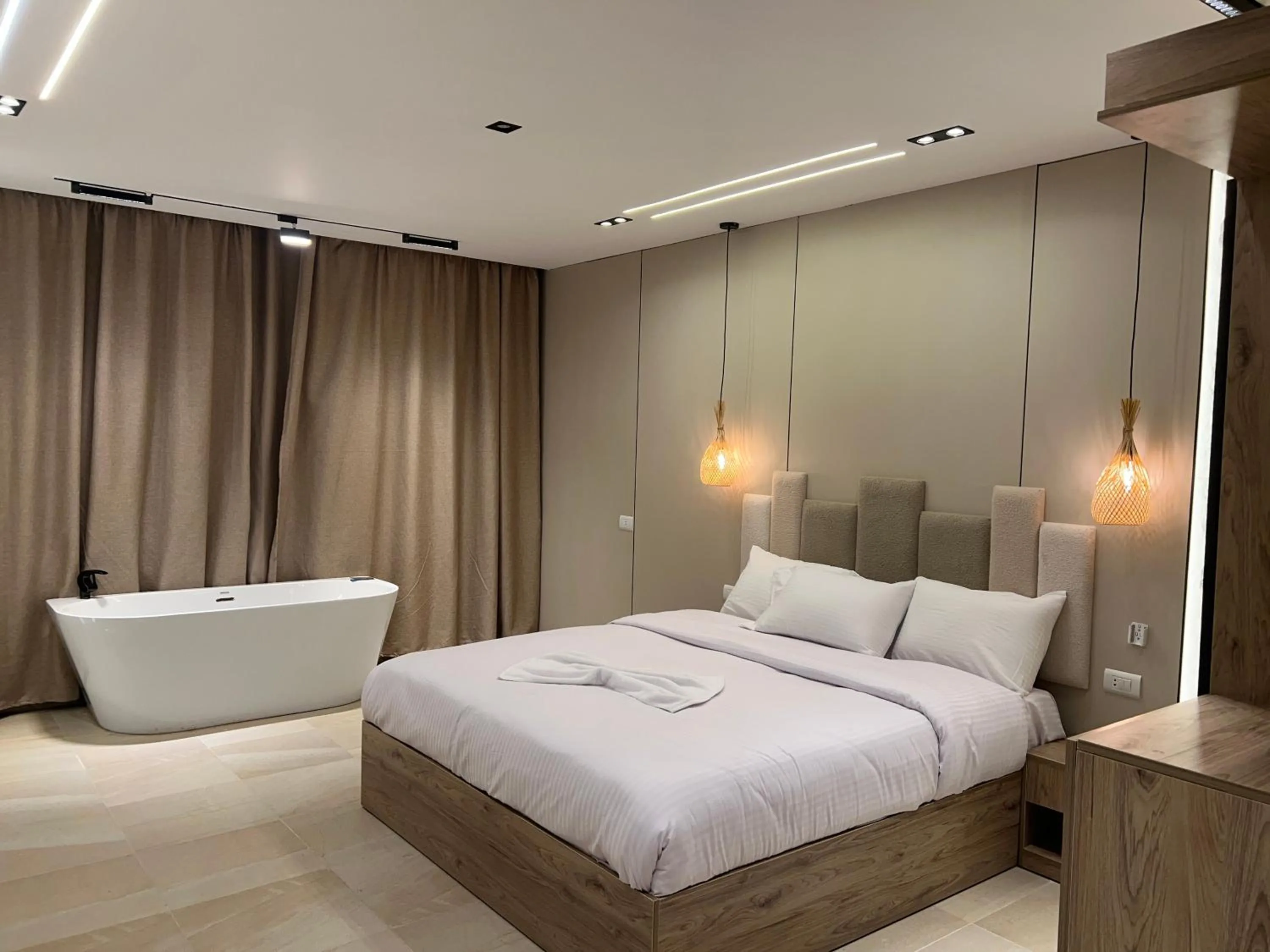 Photo of the whole room, Bed in Pyramids Height Hotel & Pyramids Master Scene Rooftop