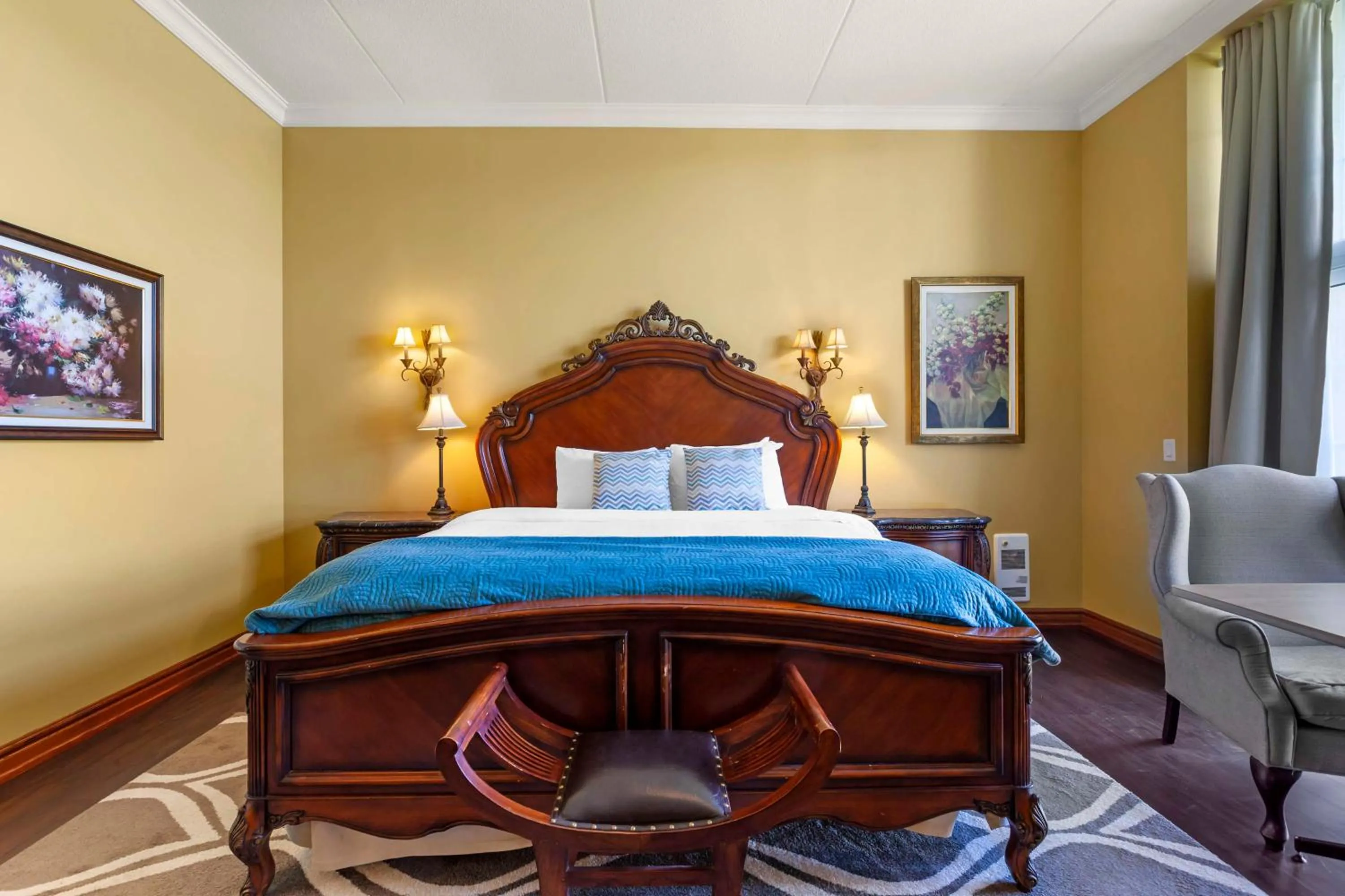 Bedroom, Bed in Christie's Mill Inn & Spa - BW Premier Collection