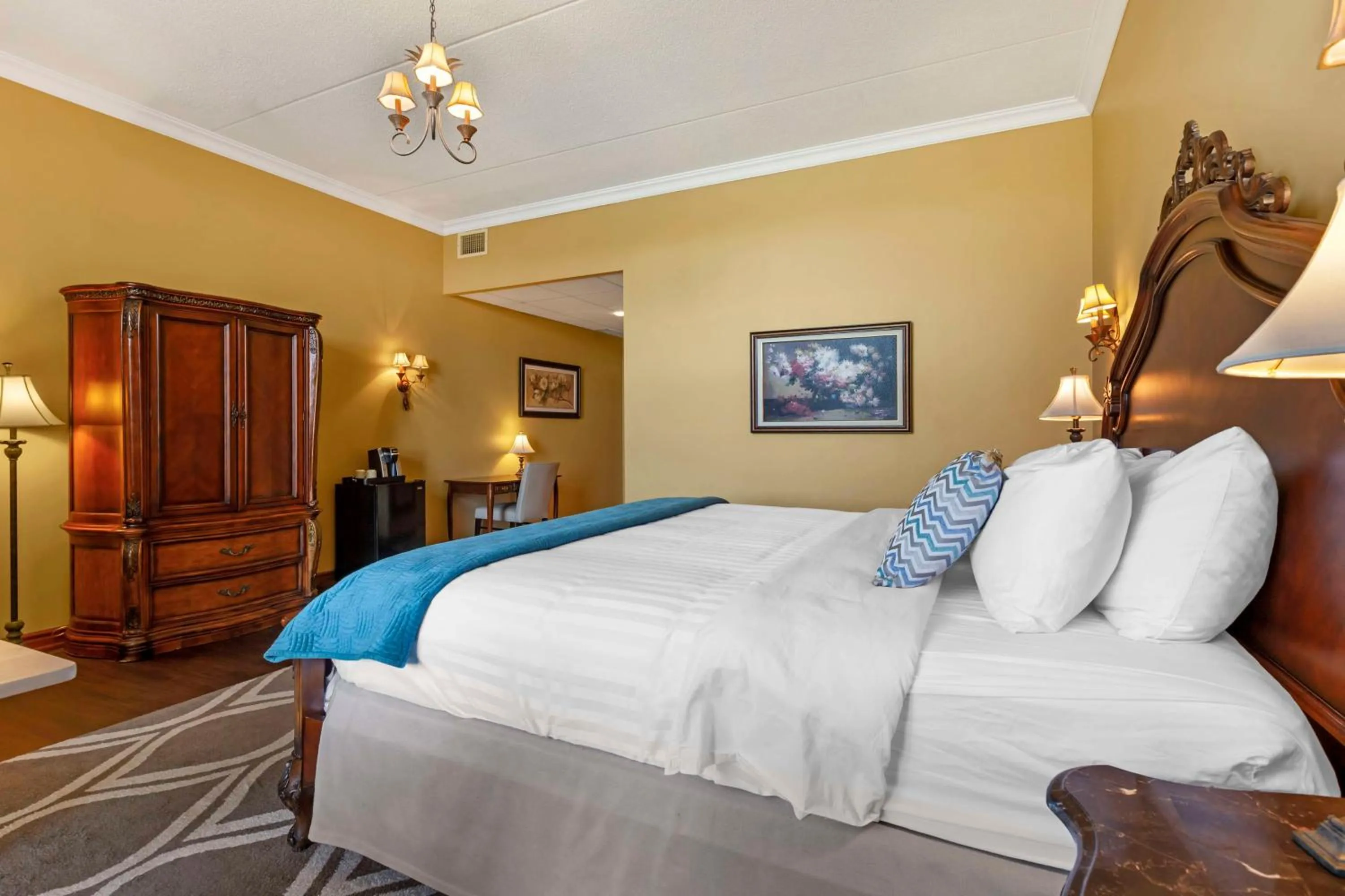 Bedroom, Bed in Christie's Mill Inn & Spa - BW Premier Collection