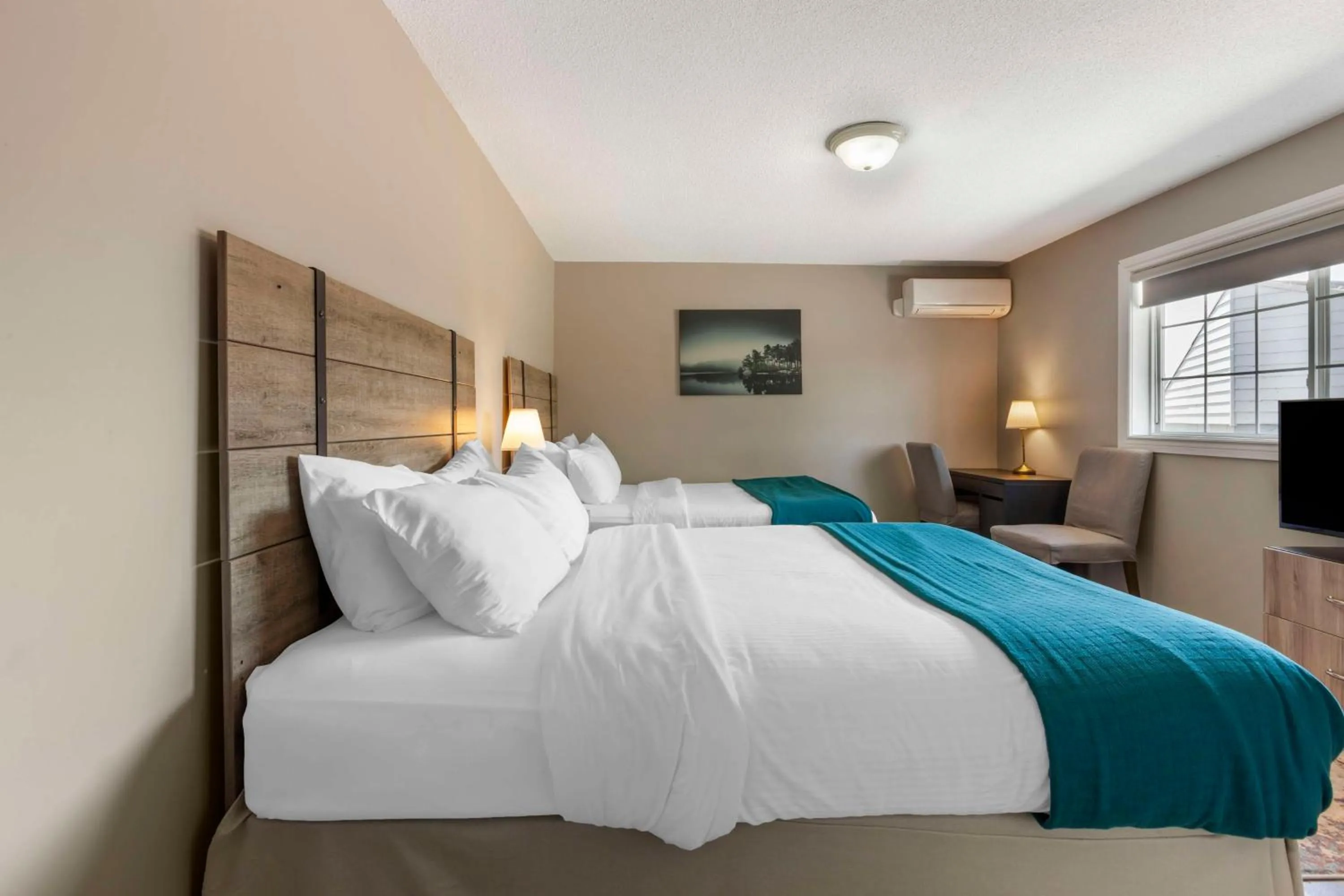 Bedroom, Bed in Christie's Mill Inn & Spa - BW Premier Collection