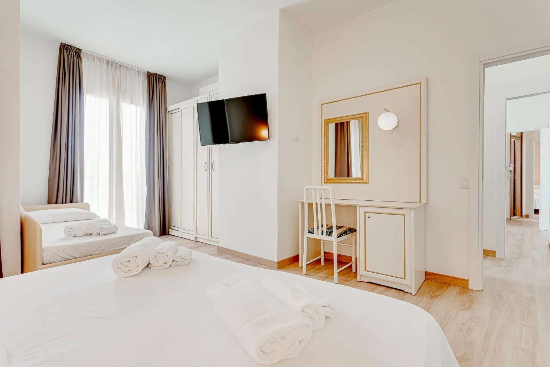 Bed in Hotel Schiller