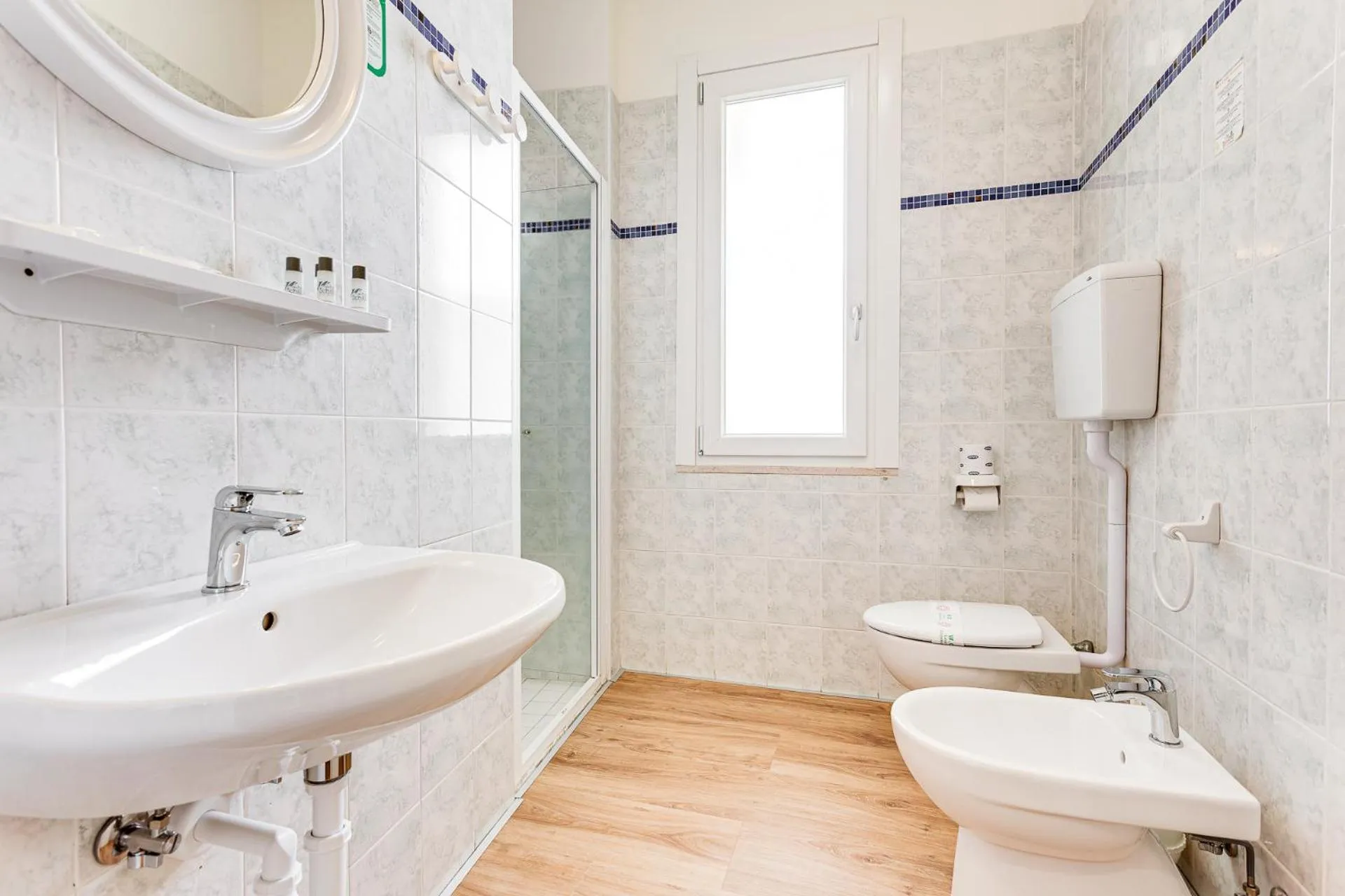 Shower in Hotel Schiller