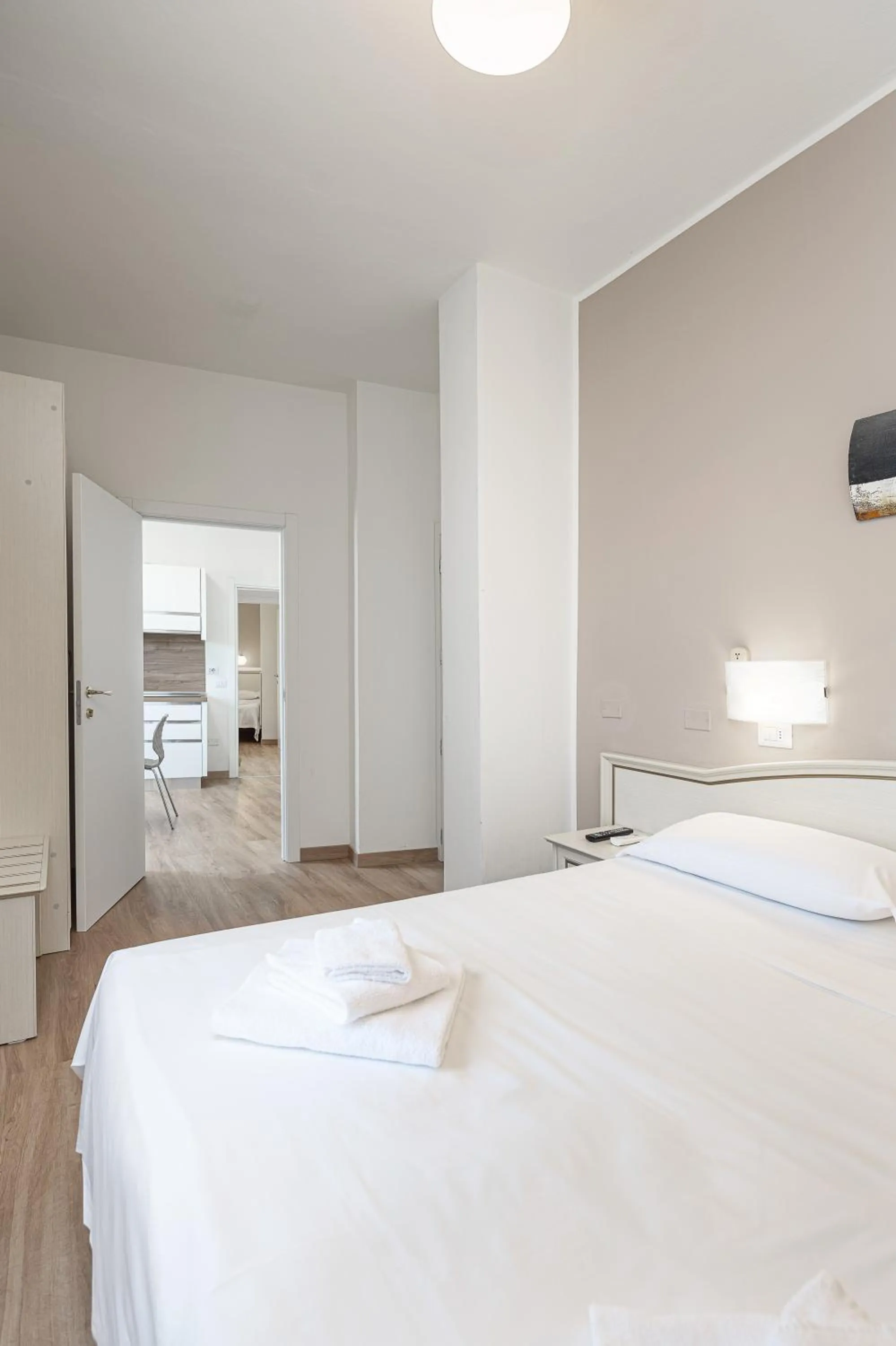 Bedroom, Bed in Hotel Schiller