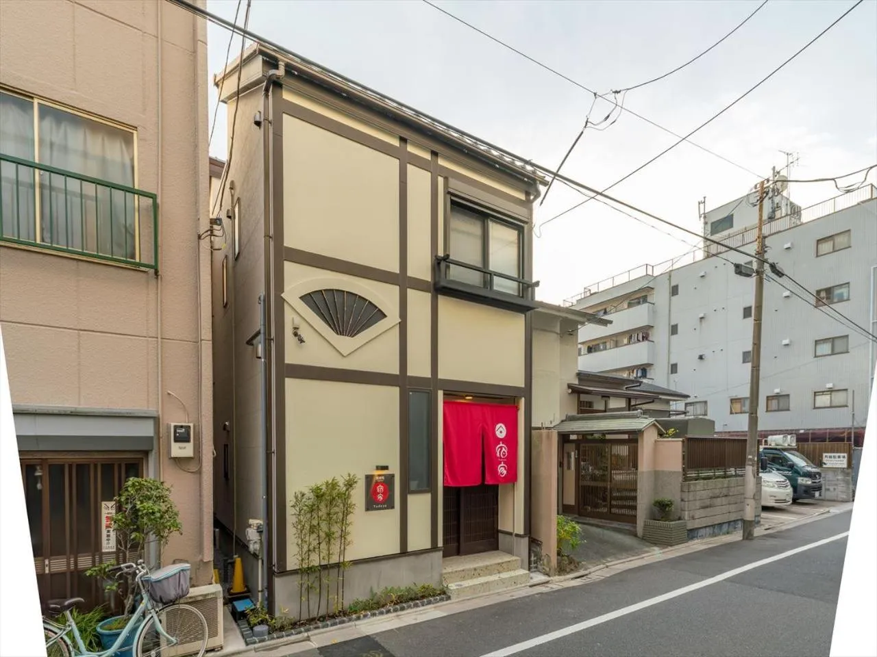 Facade/entrance in YADOYA Negishi