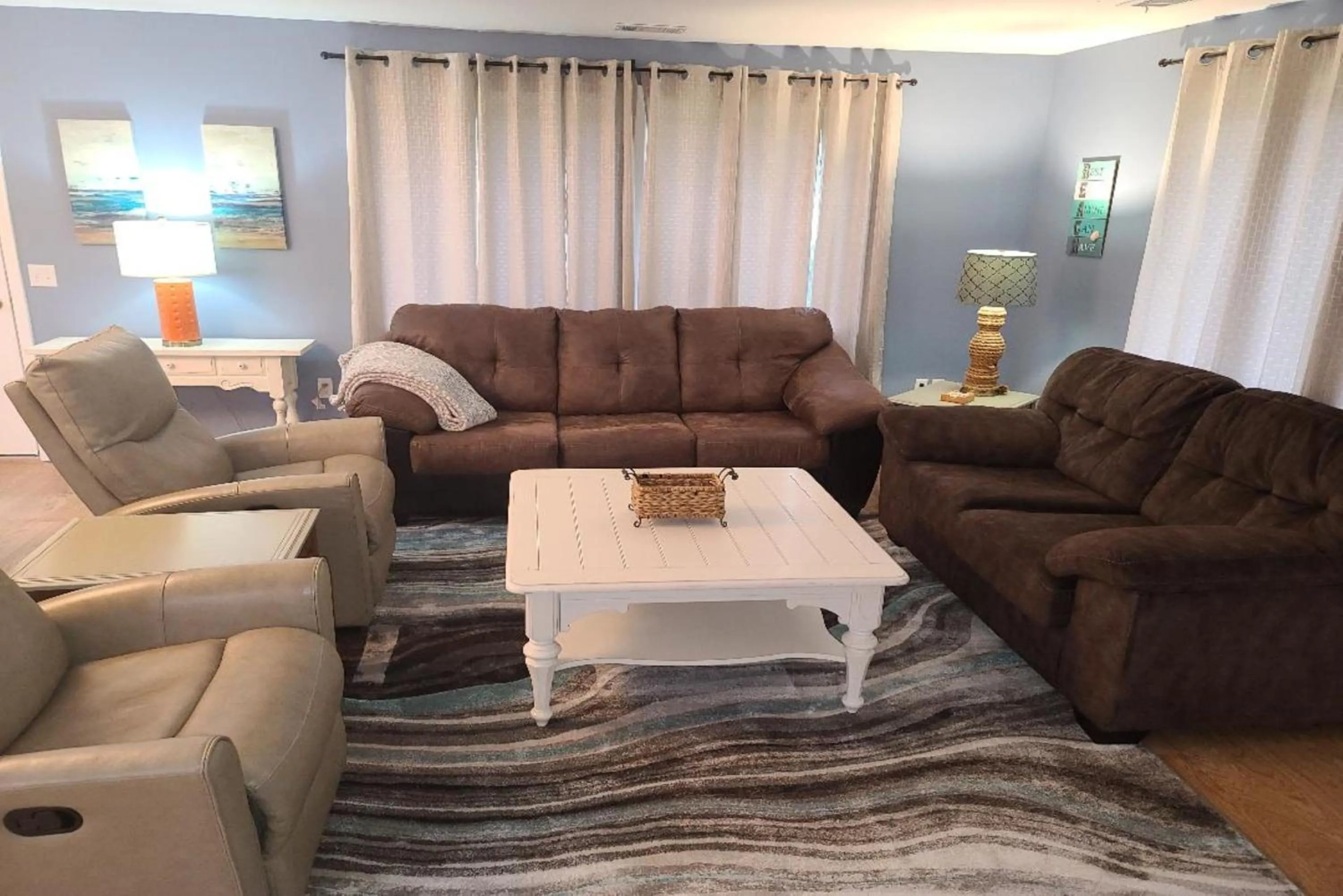 Seating area in Sunrise Beach Oscoda @ Surfside