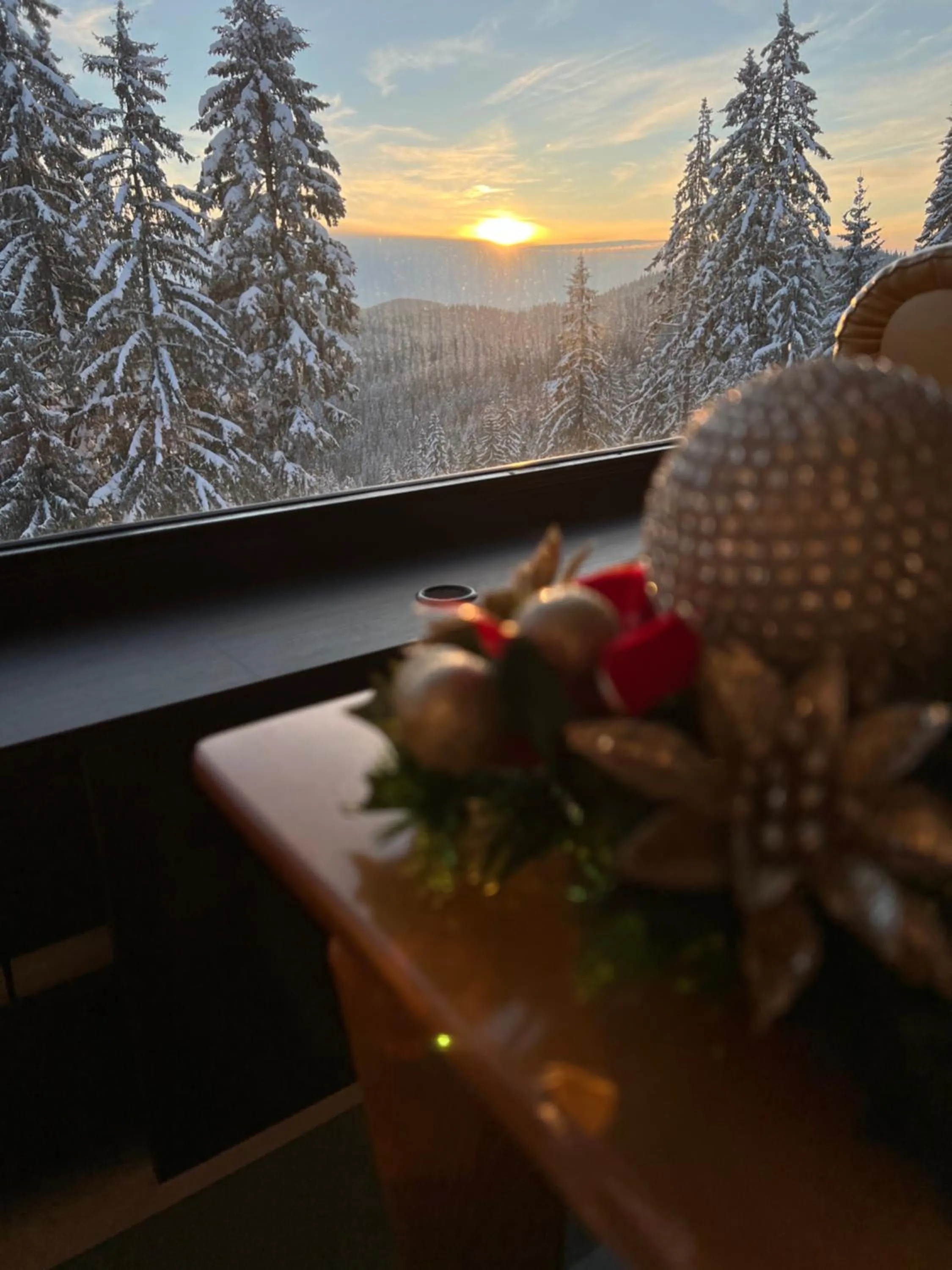 Sunrise in Kamena Pamporovo