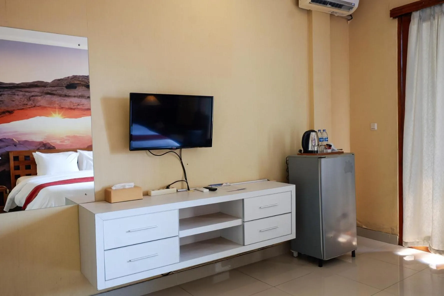 TV and multimedia, Bed in Su's Cottages Legian