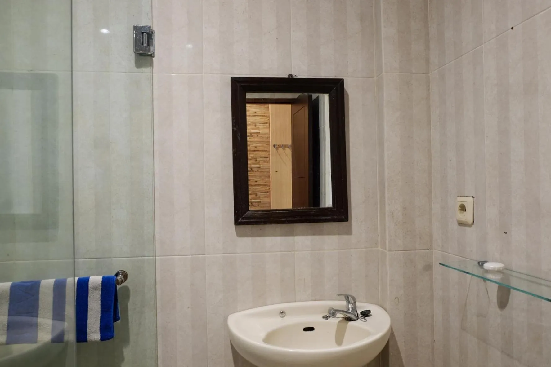 Bathroom in Su's Cottages Legian