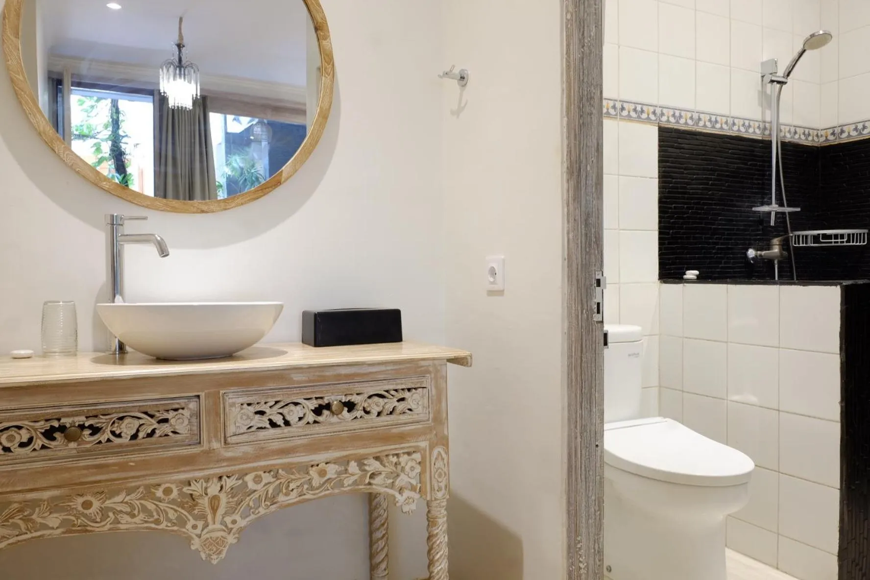 Bathroom in Su's Cottages Legian