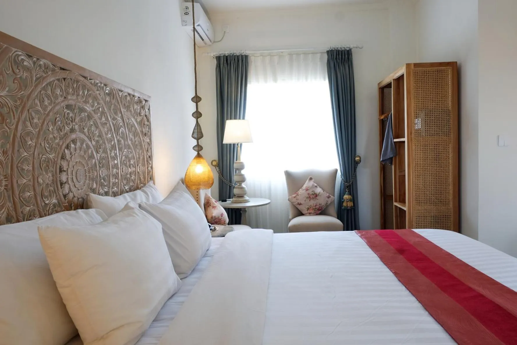 Bedroom, Bed in Su's Cottages Legian