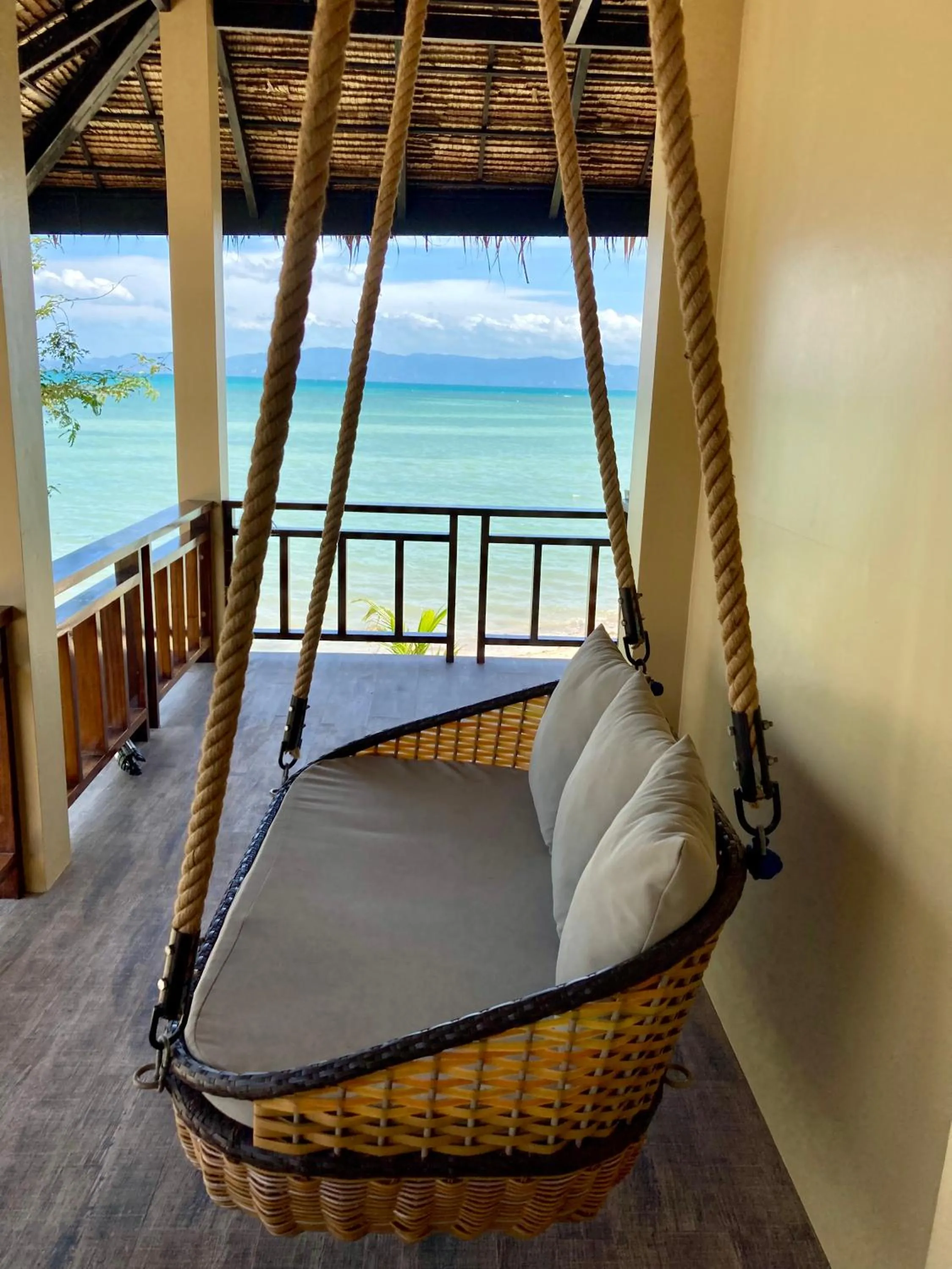 Balcony/Terrace, Bed in Absolute Beachfront Villas