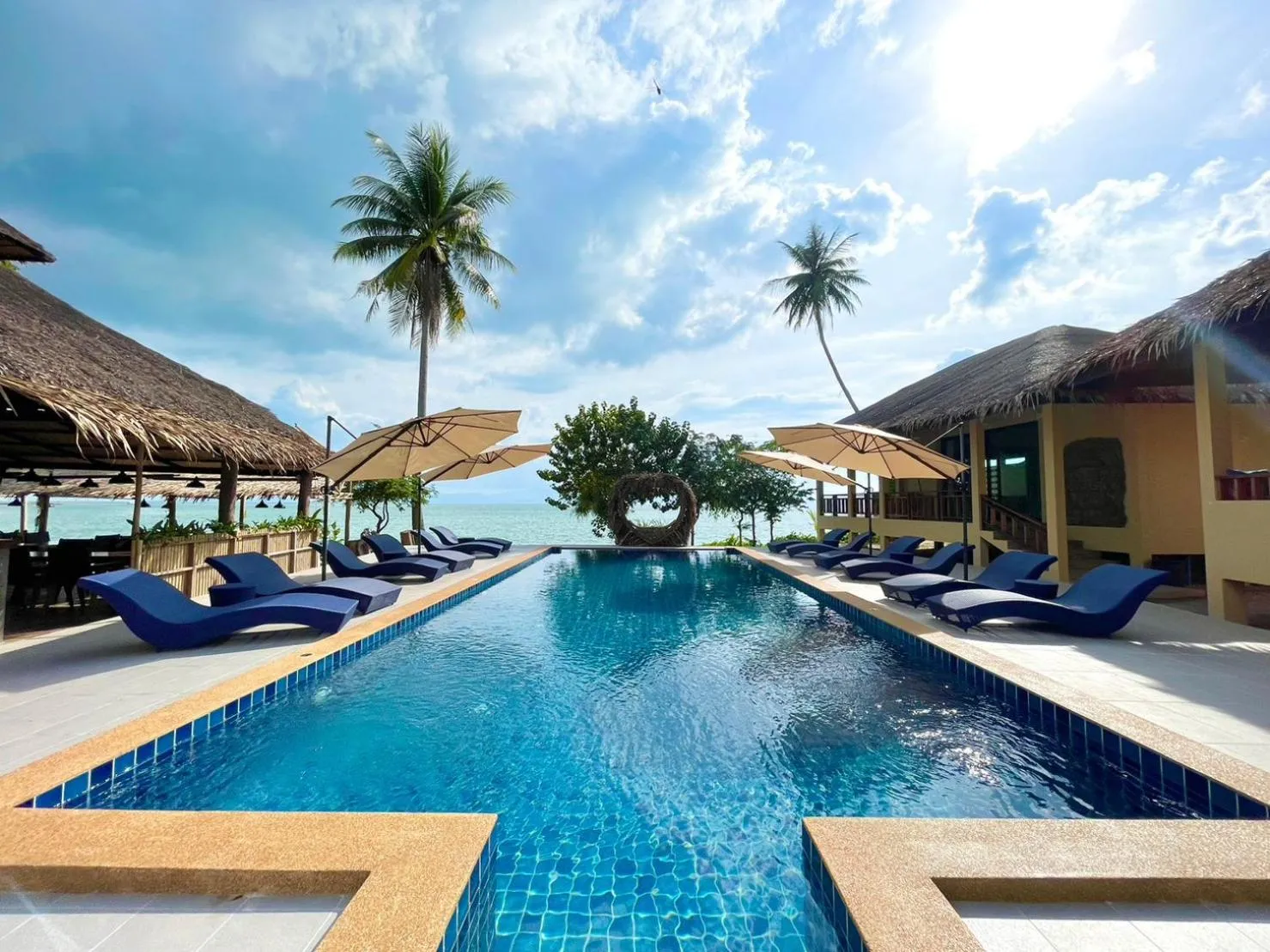 Swimming pool in Absolute Beachfront Villas