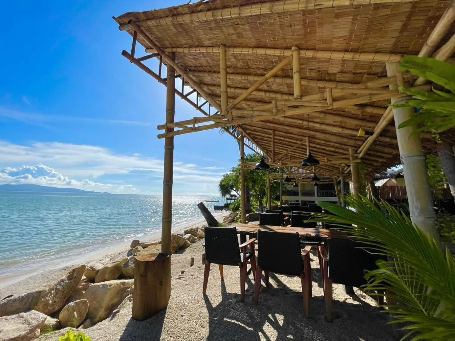 Restaurant/places to eat in Absolute Beachfront Villas