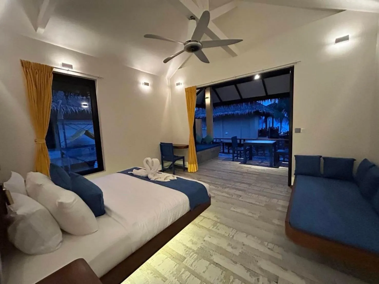 View (from property/room), Bed in Absolute Beachfront Villas