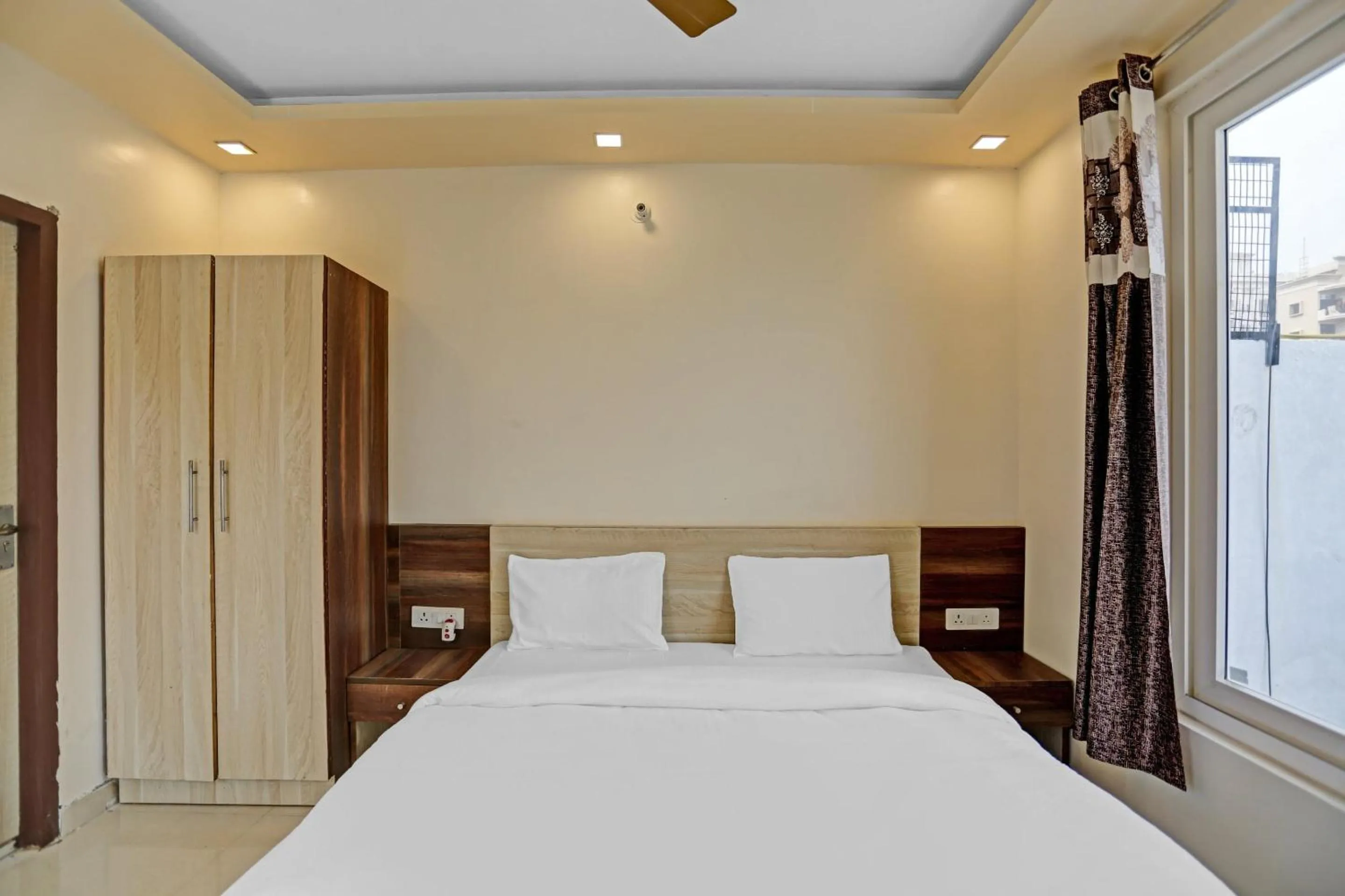 Bedroom, Bed in Hotel O by OYO Expo View Near PVR Ansal Plaza Greater Noida
