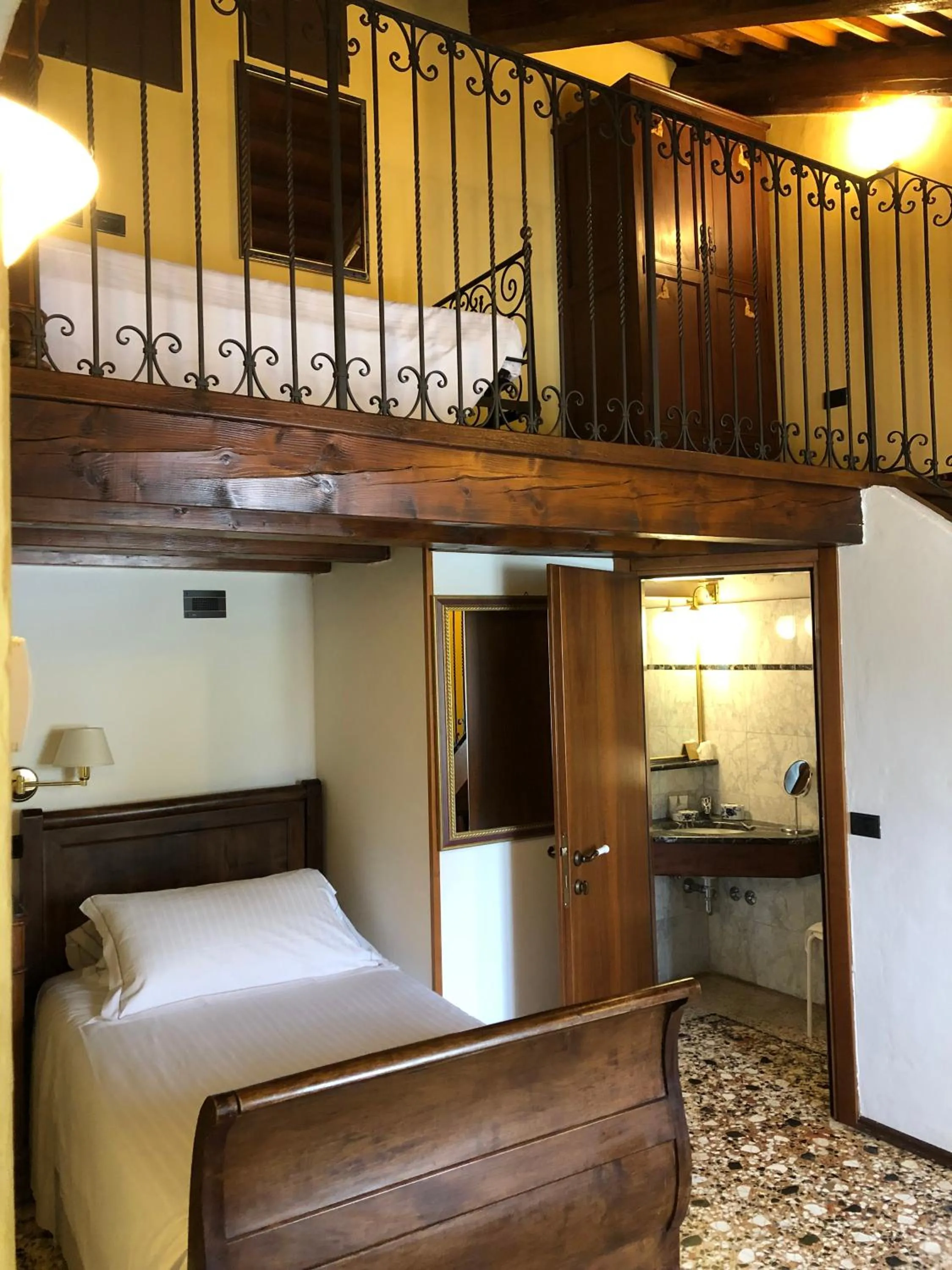 Bathroom, Bed in Best Western Plus Hotel Villa Tacchi