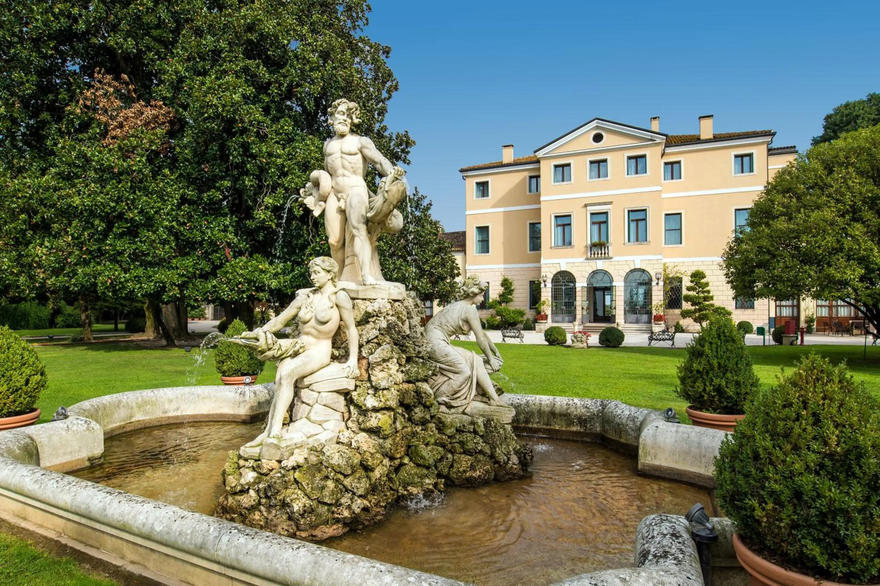 Garden in Best Western Plus Hotel Villa Tacchi