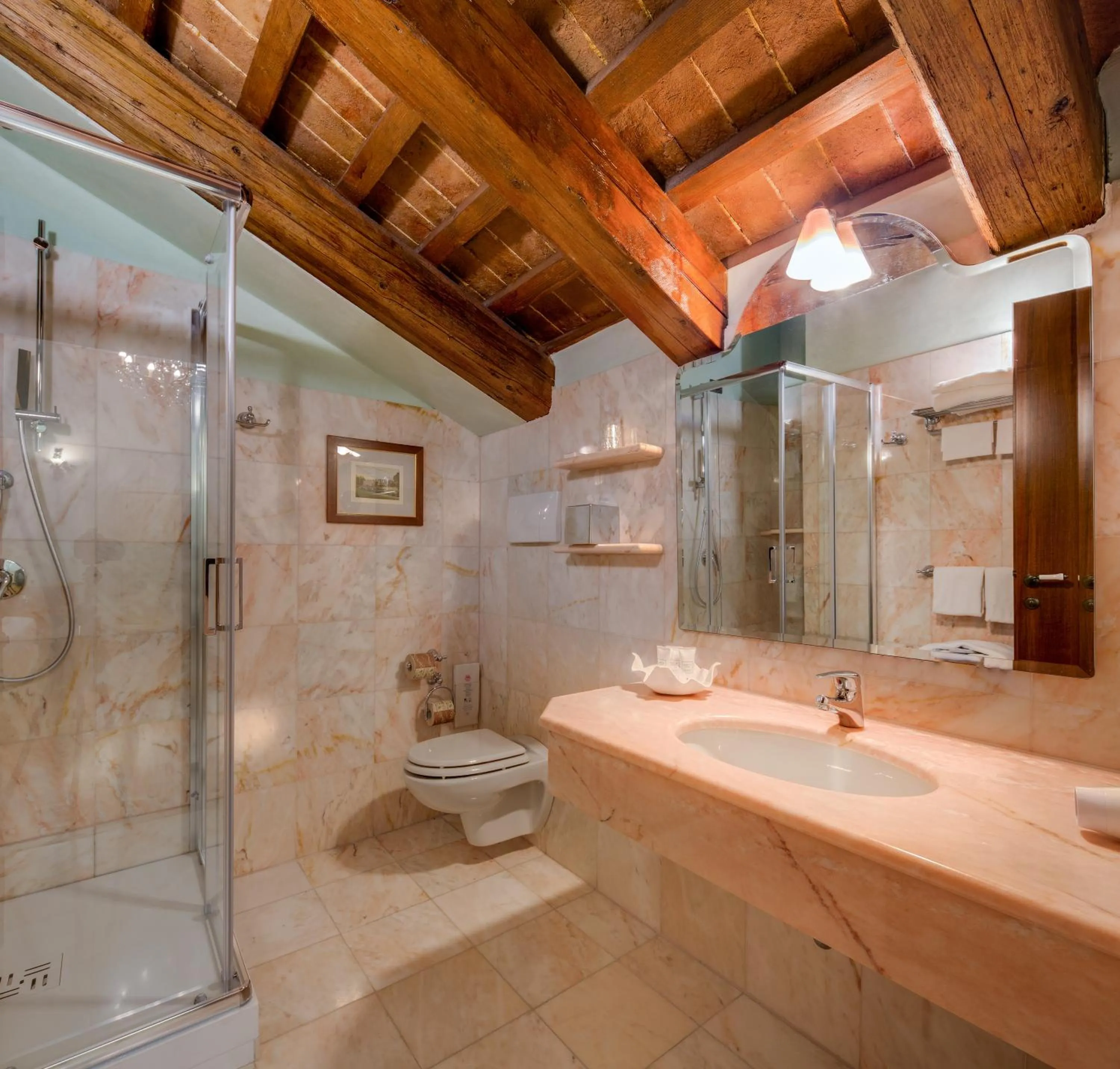 Shower in Best Western Plus Hotel Villa Tacchi