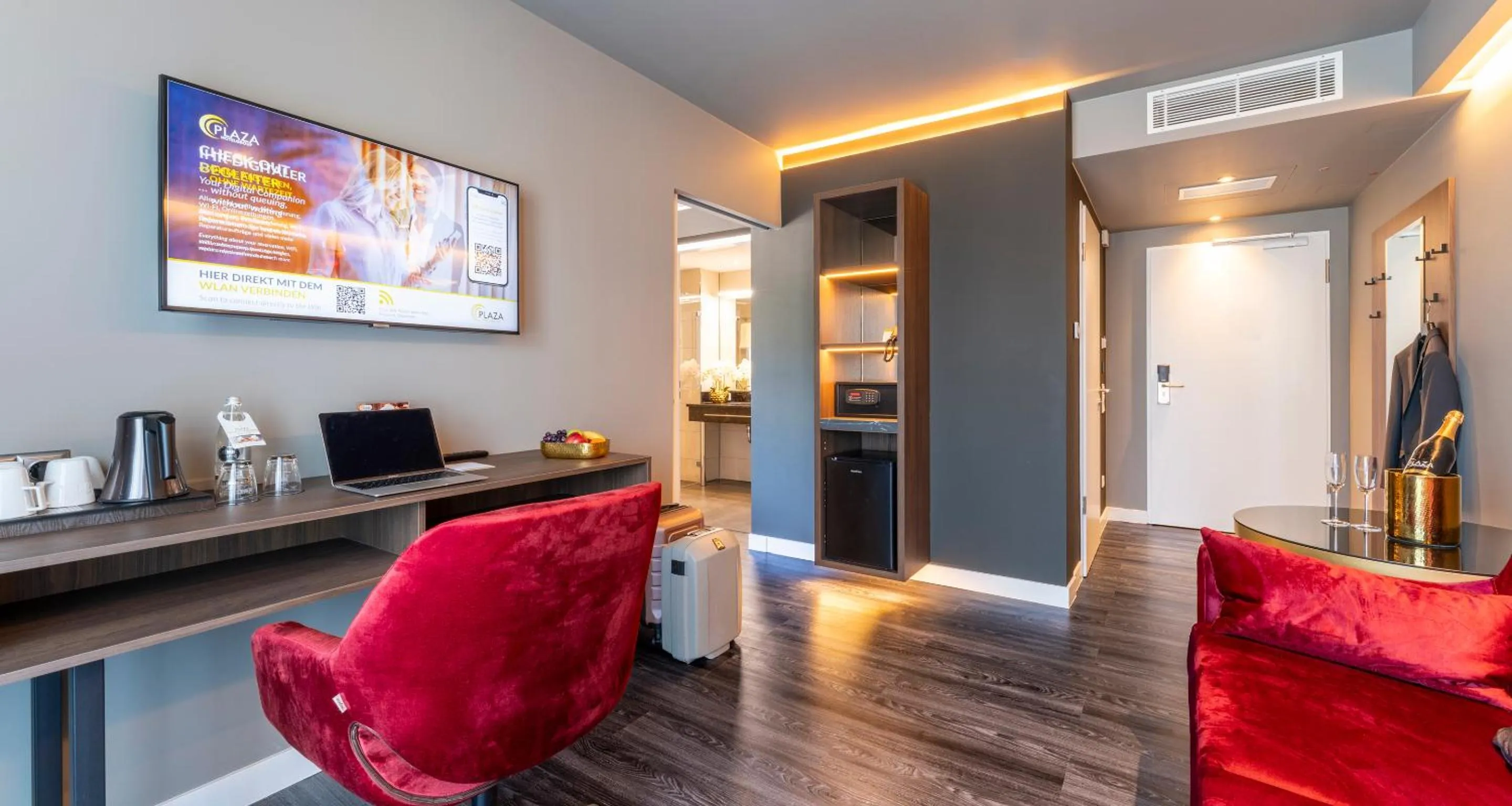 Photo of the whole room in PLAZA Premium Heidelberg