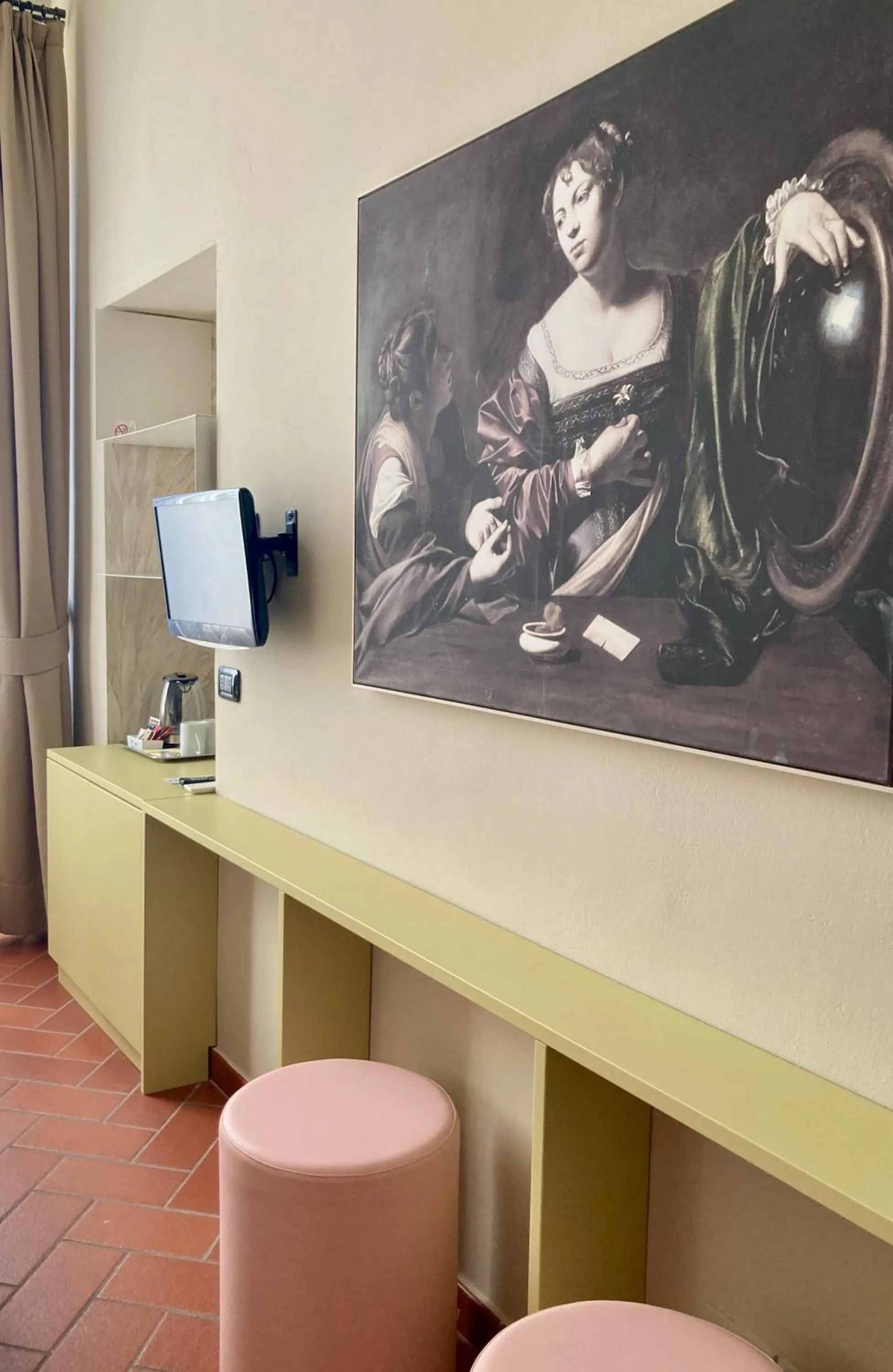 TV and multimedia in Hotel Caravaggio