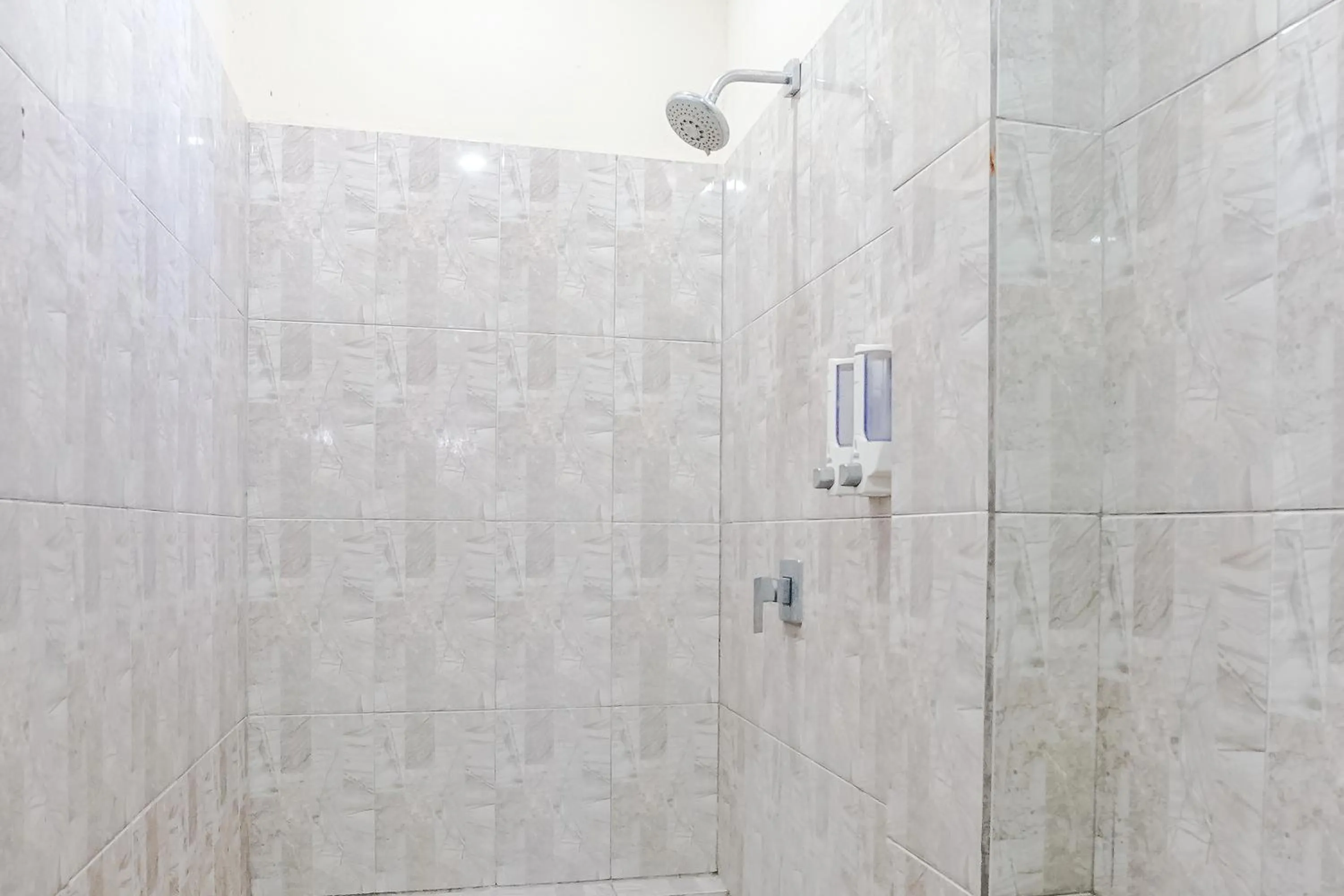 Shower in Taxa Uma Guest House