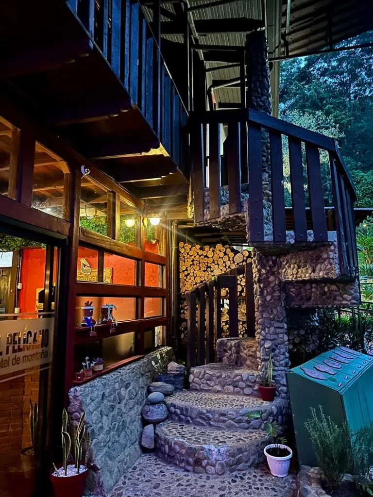 Hotel de Montaña El Pelicano