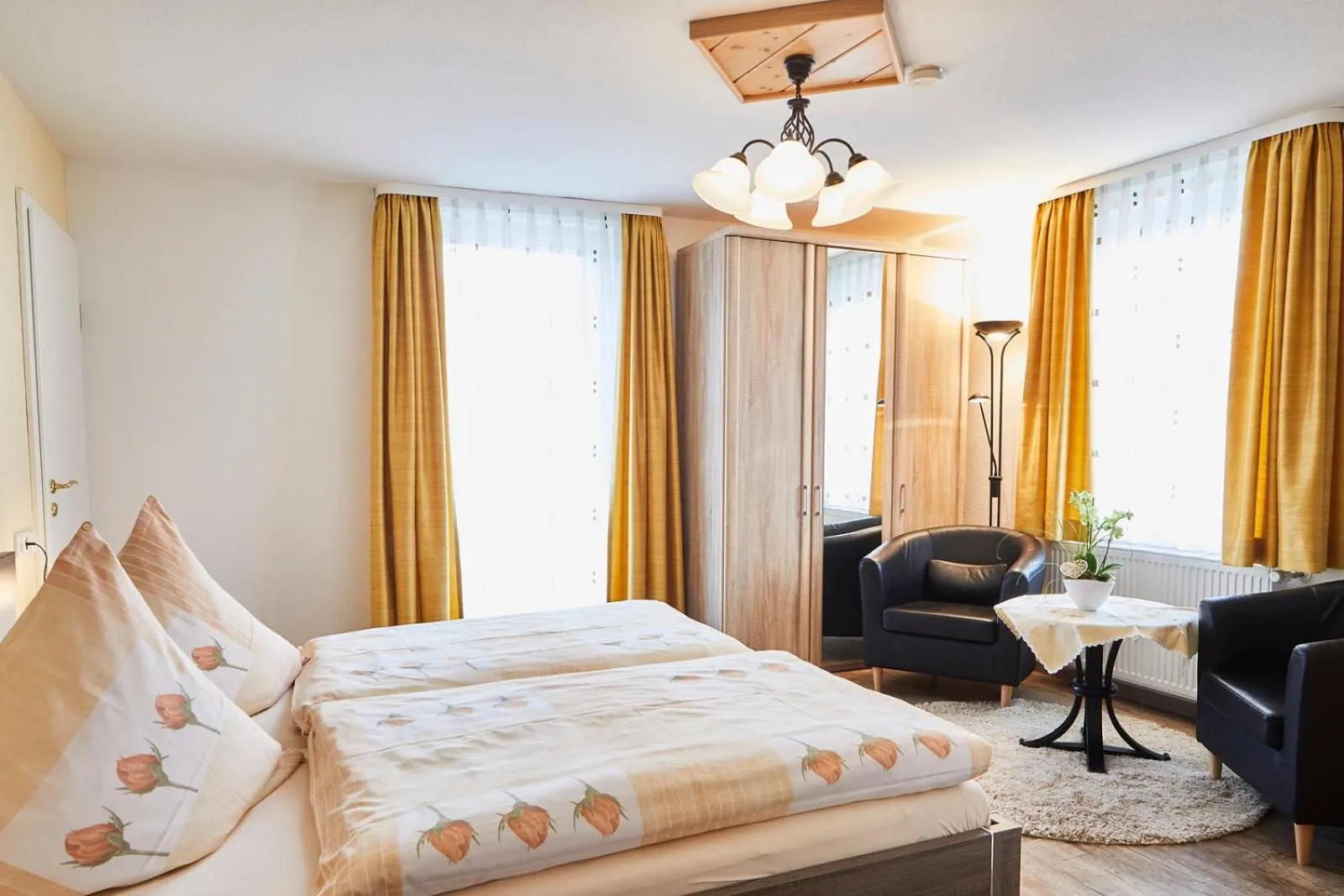 Bed in Gasthof & Pension Steppacher