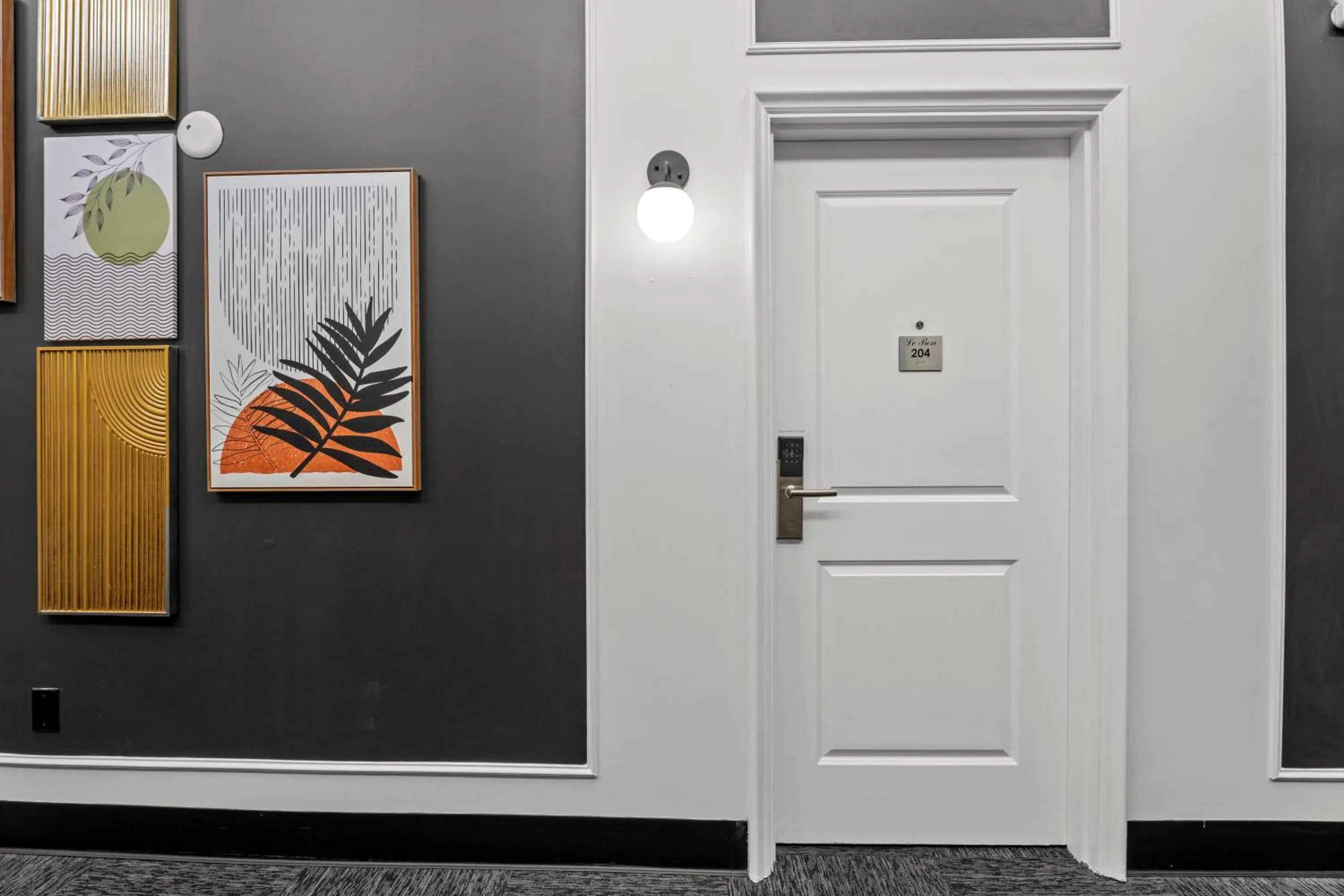 Property building in Hollywood Le Bon Hotel