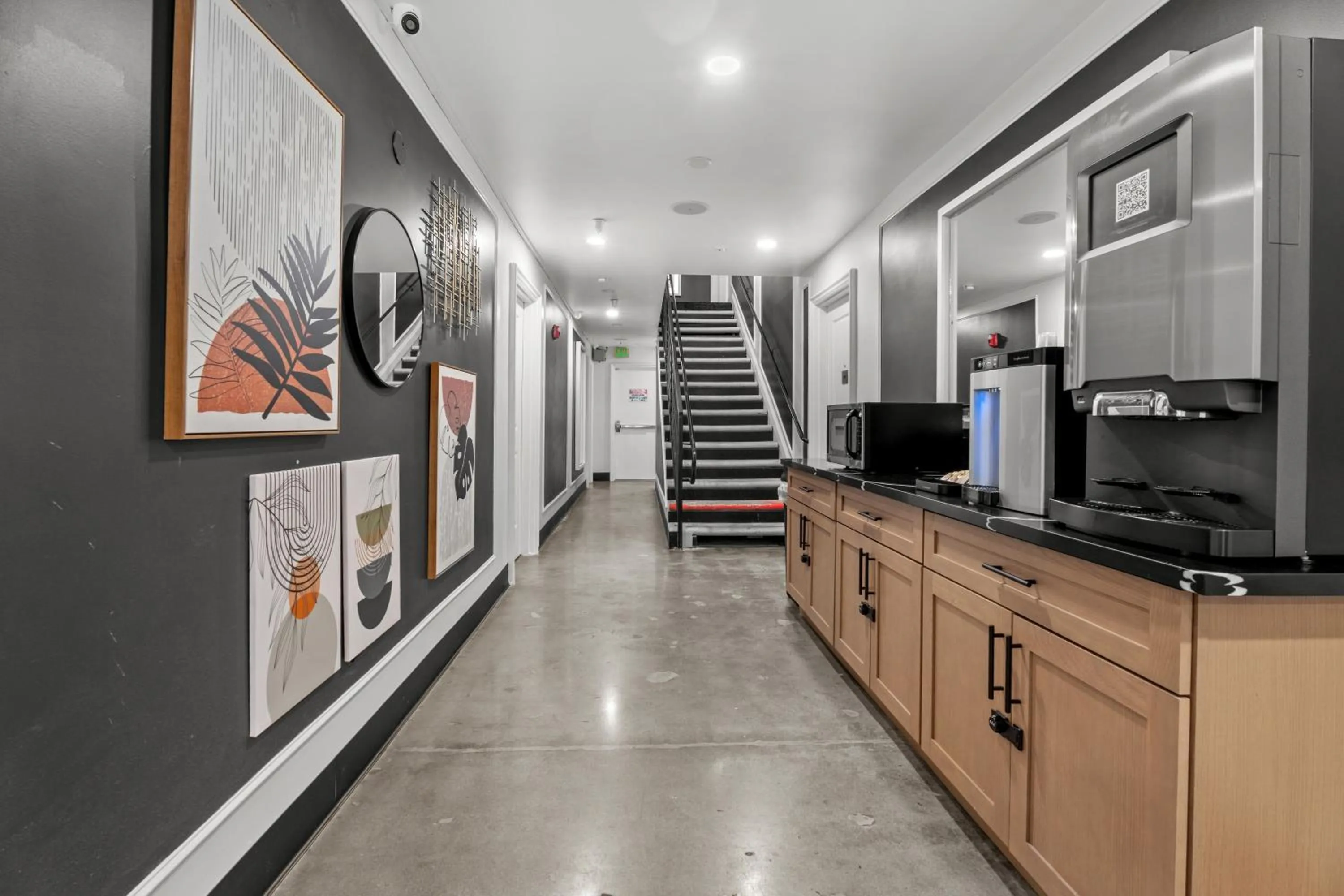 Coffee/tea facilities in Hollywood Le Bon Hotel