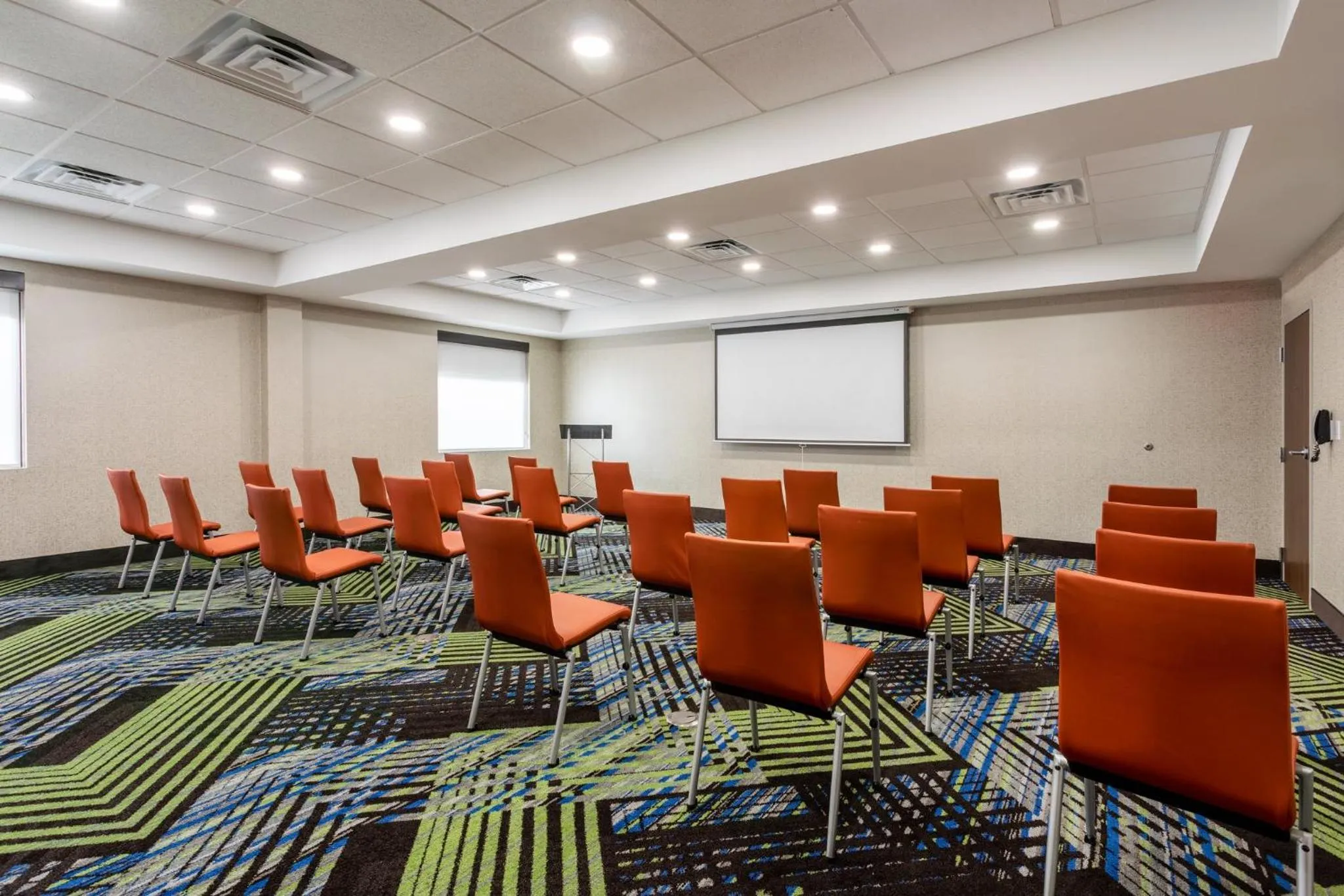 Meeting/conference room in Holiday Inn Express & Suites - Miramar by IHG