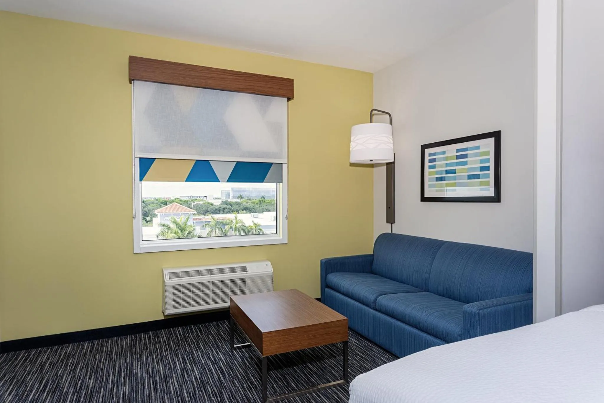 Photo of the whole room, Bed in Holiday Inn Express & Suites - Miramar by IHG