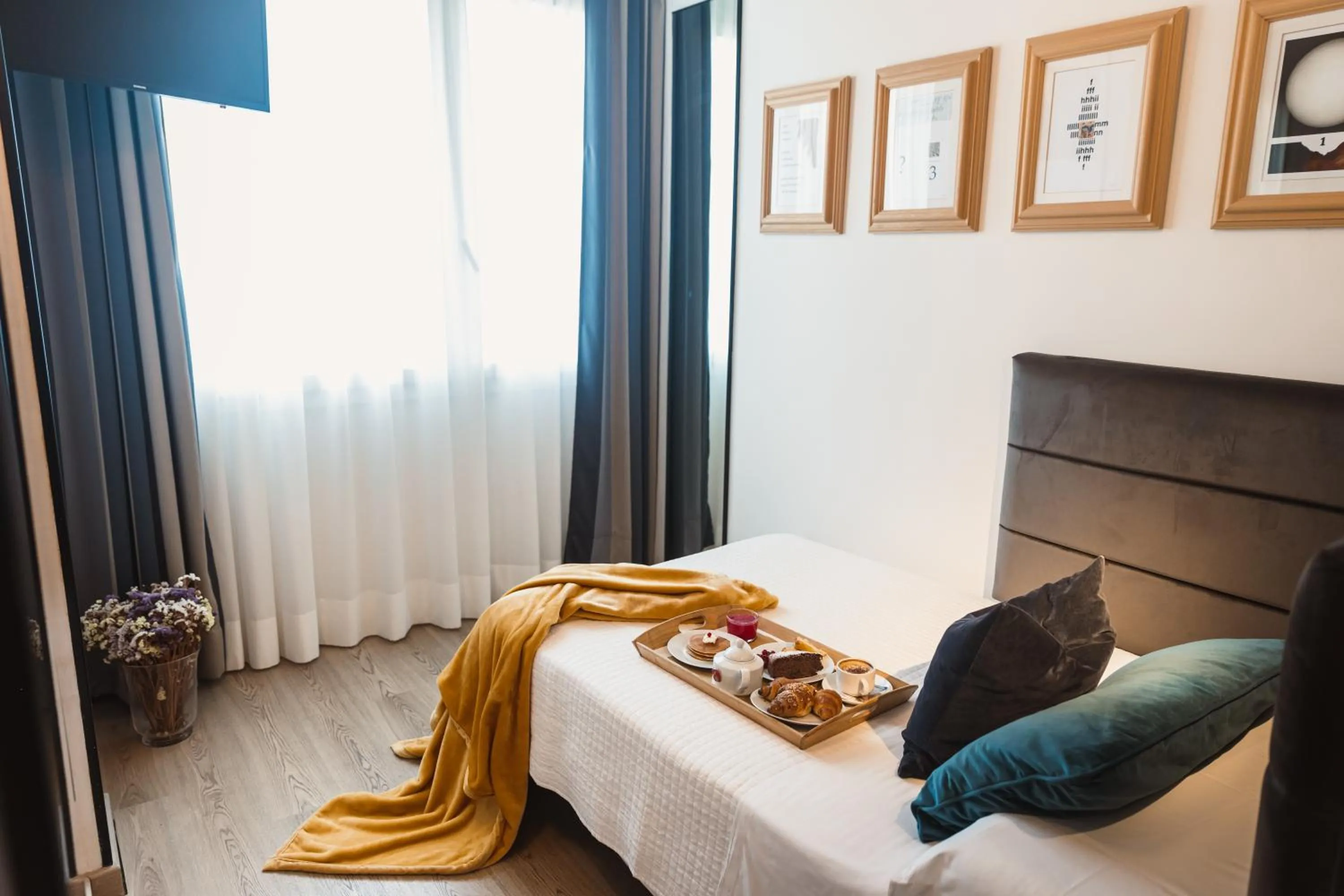 Bed in Art Hotel Milano