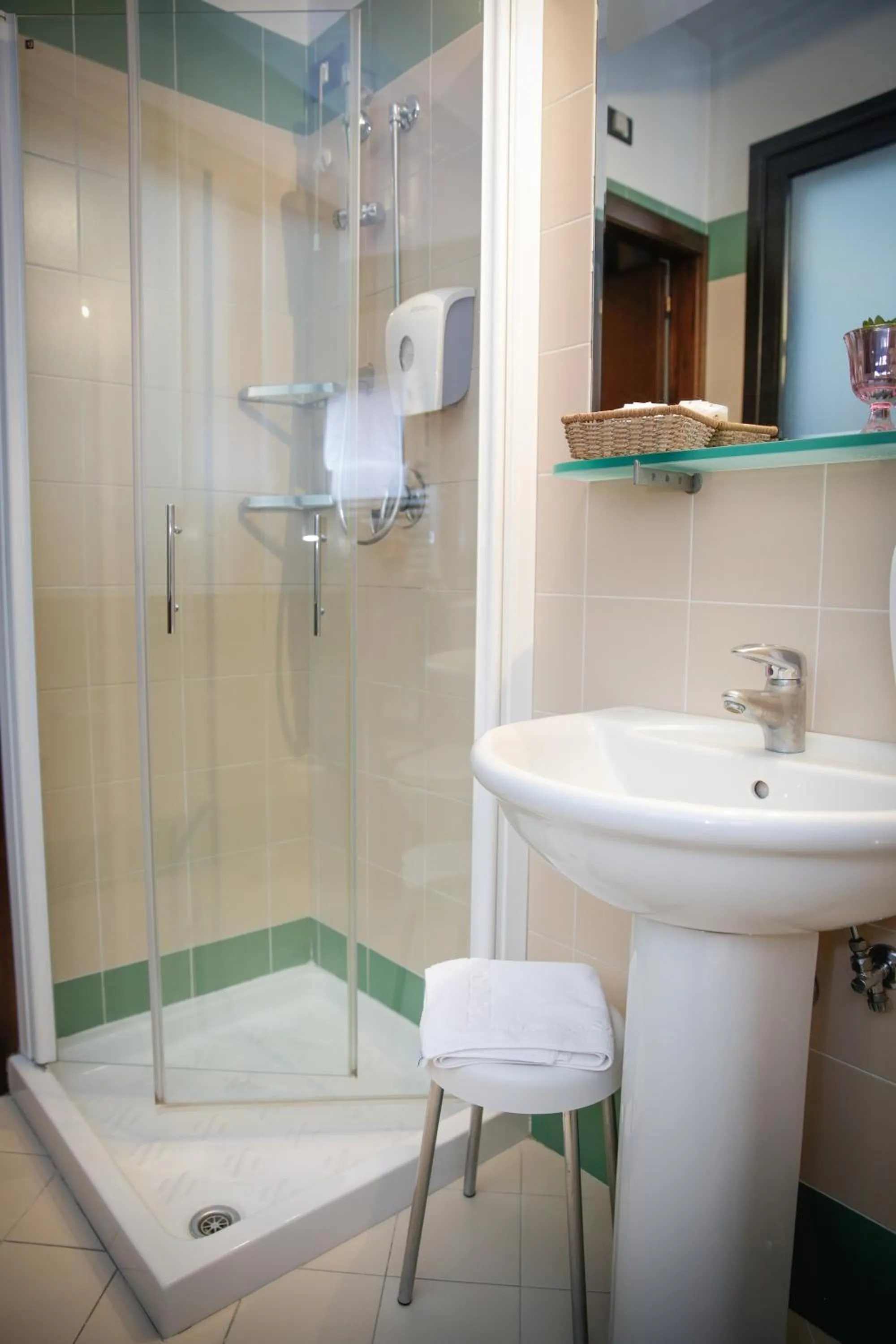 Shower in Art Hotel Milano