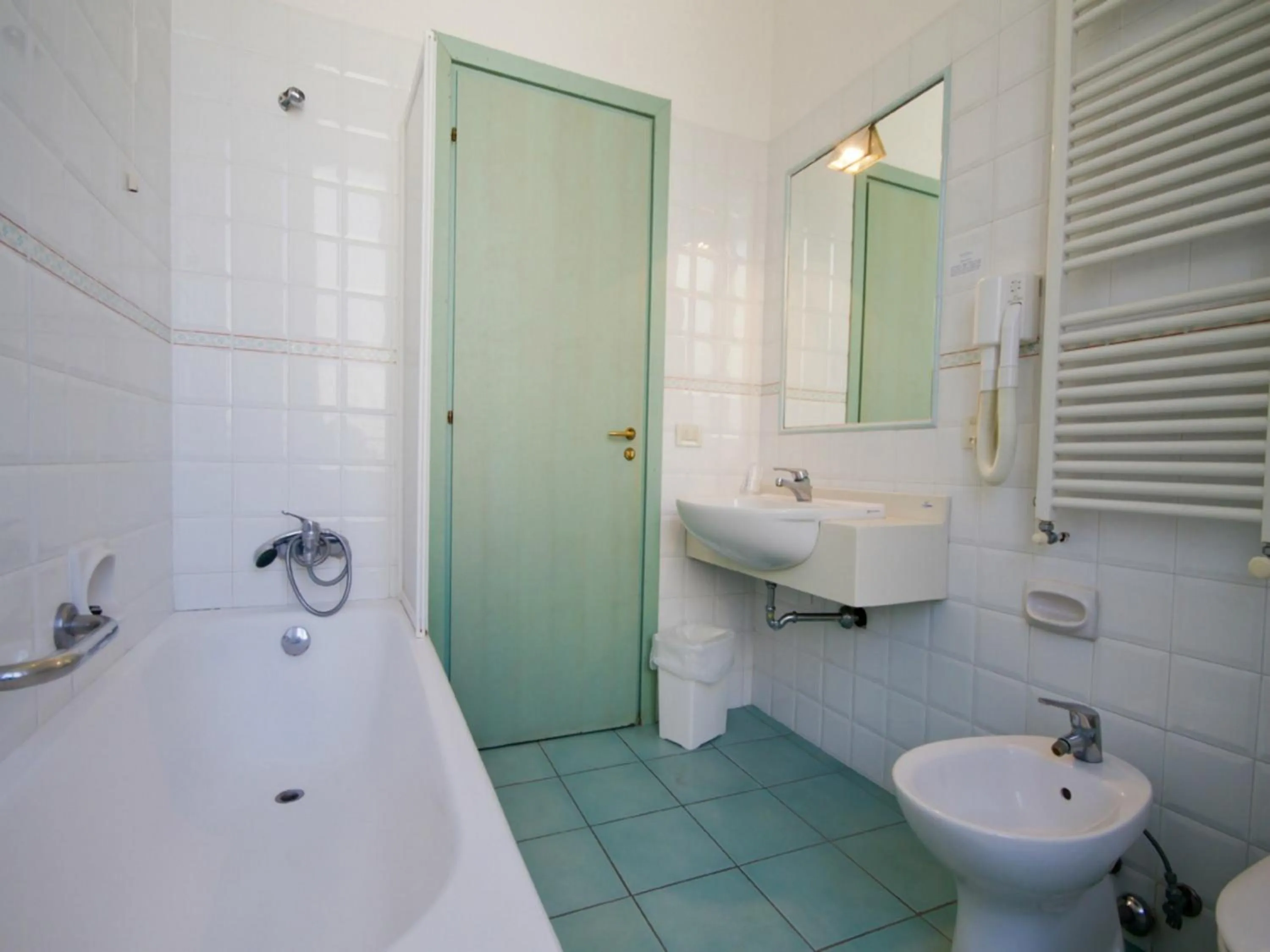 Bathroom in Hotel Serapo