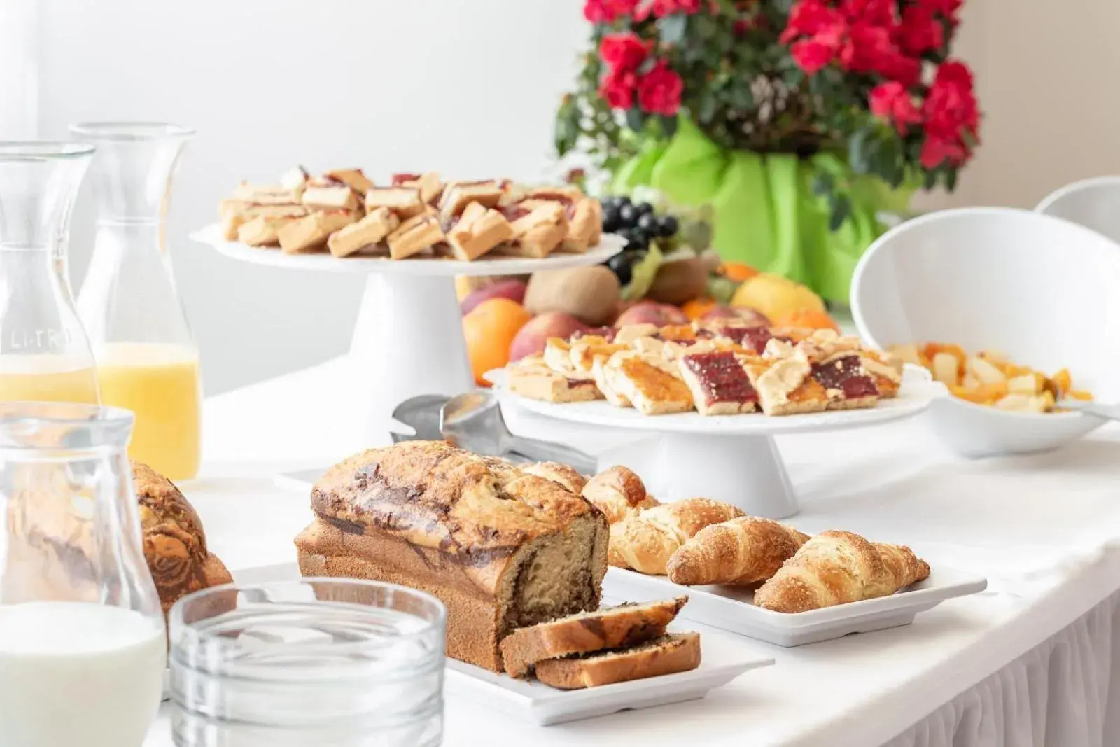 Breakfast in Hotel Serapo Breakfast in Hotel Serapo