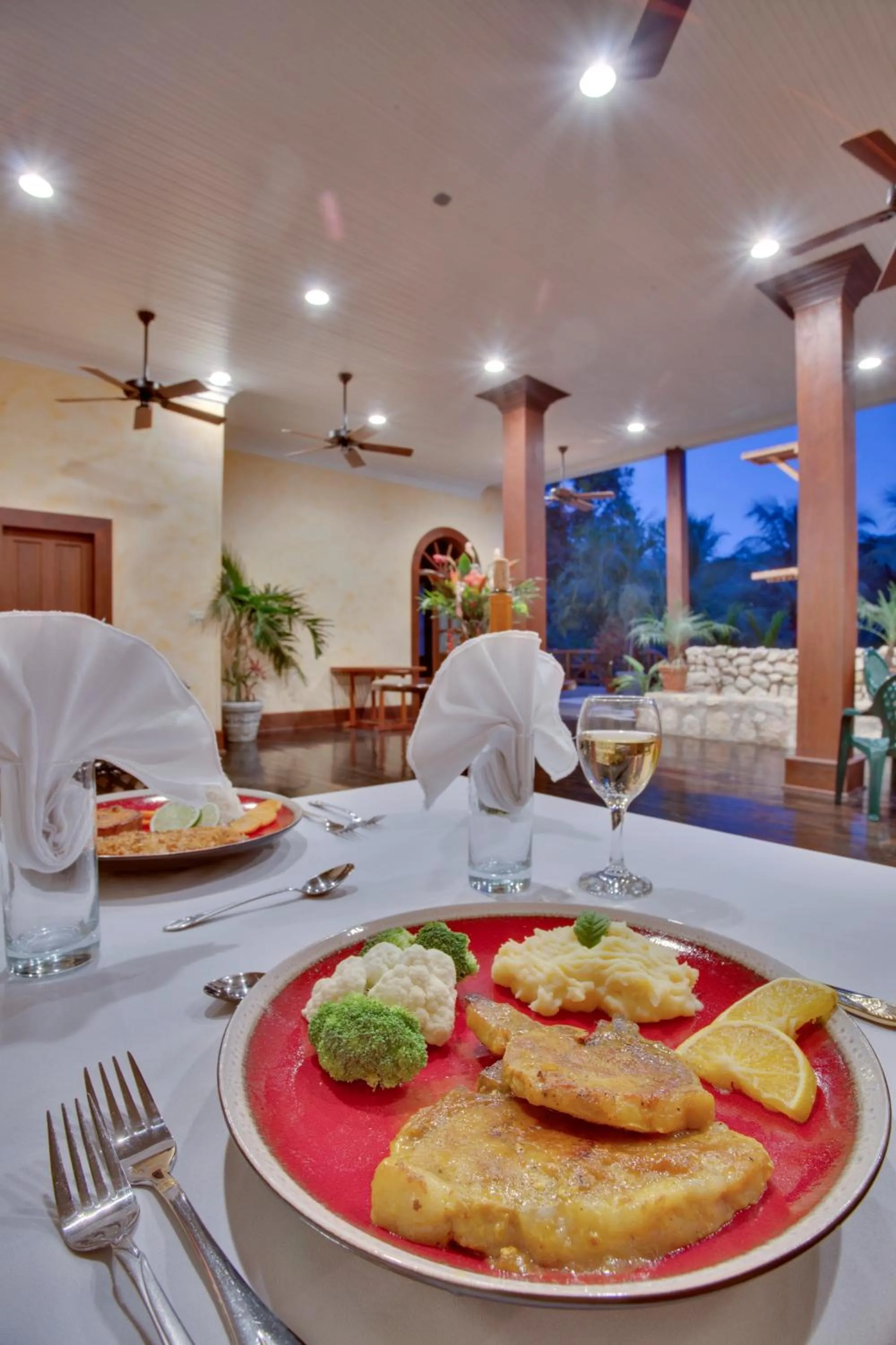 Restaurant/places to eat in Mahogany Hall Luxury Boutique Resort