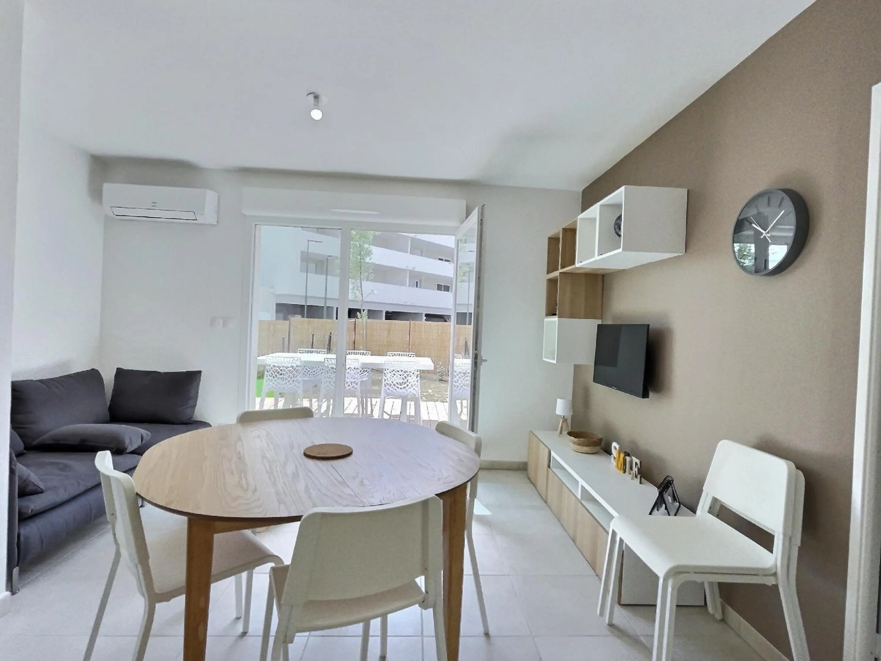 TV and multimedia in Vacancéole - Résidence La Dune