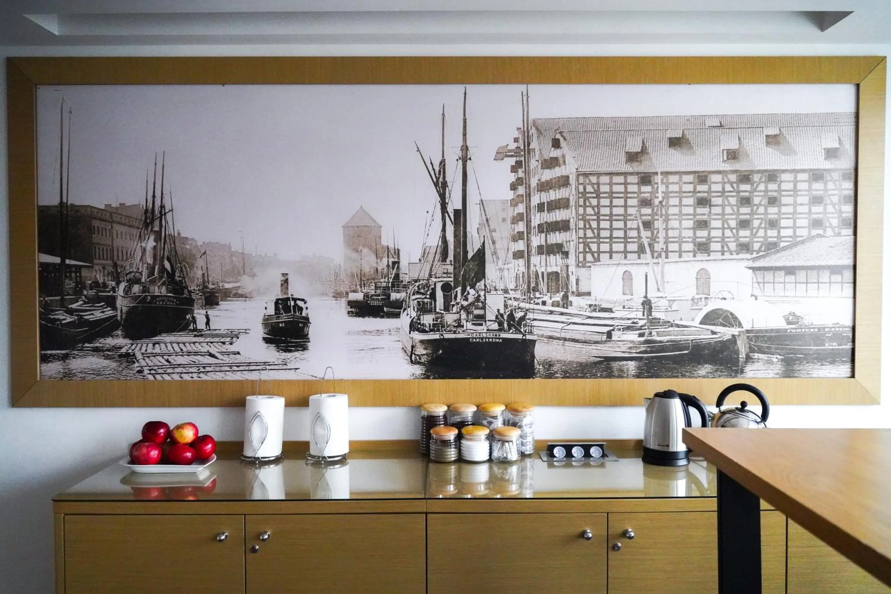 Kitchen or kitchenette in Hostel Gdańsk Szafarnia 10 Old Town