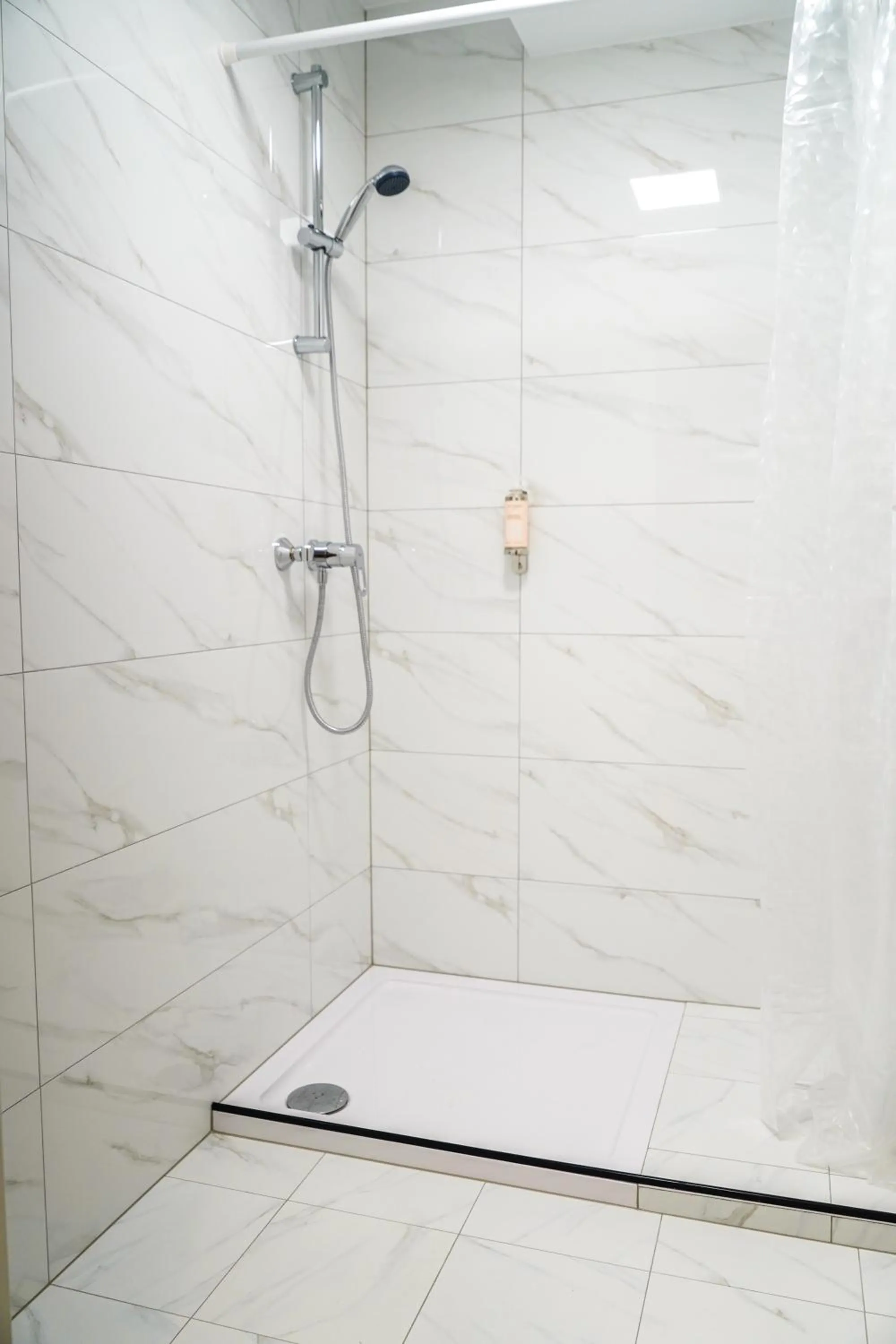 Shower in Hostel Gdańsk Szafarnia 10 Old Town